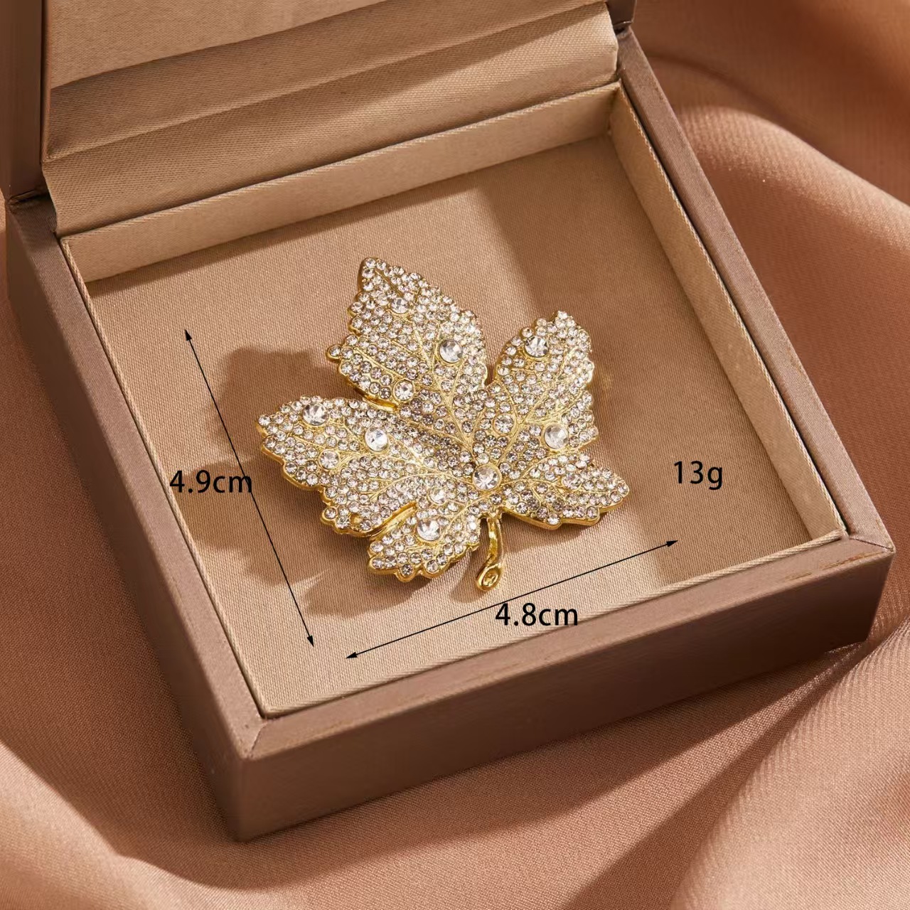ProX Sparkling Crystal Maple Leaf Brooch_BR-402-11