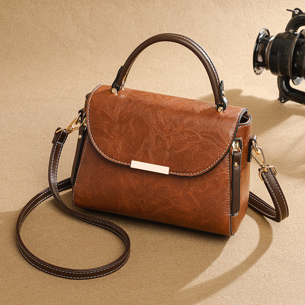 Vintage Textured Leather Crossbody Satchel for Women._img_4