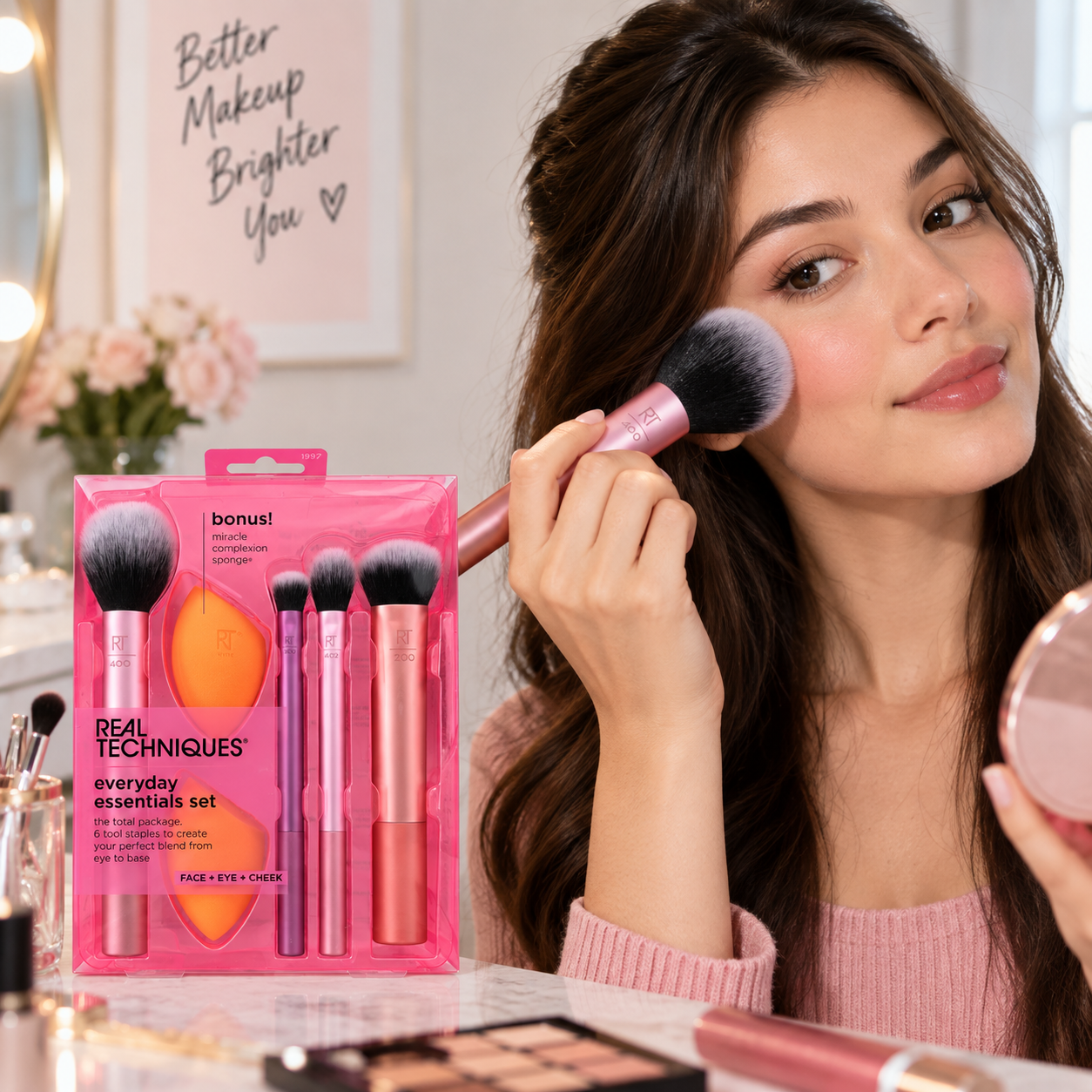 Real Techniques Everyday Essentials Makeup Brush Set + Bonus Miracle Complexion Sponge