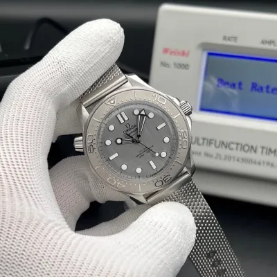 Omega Seamaster Diver 300M – Featuring a 42mm Stainless Steel Construction, Refined Grey Dial, and Durable Titanium Mesh Bracelet. Swiss 1:1 Quality(Pre-order)_img_8