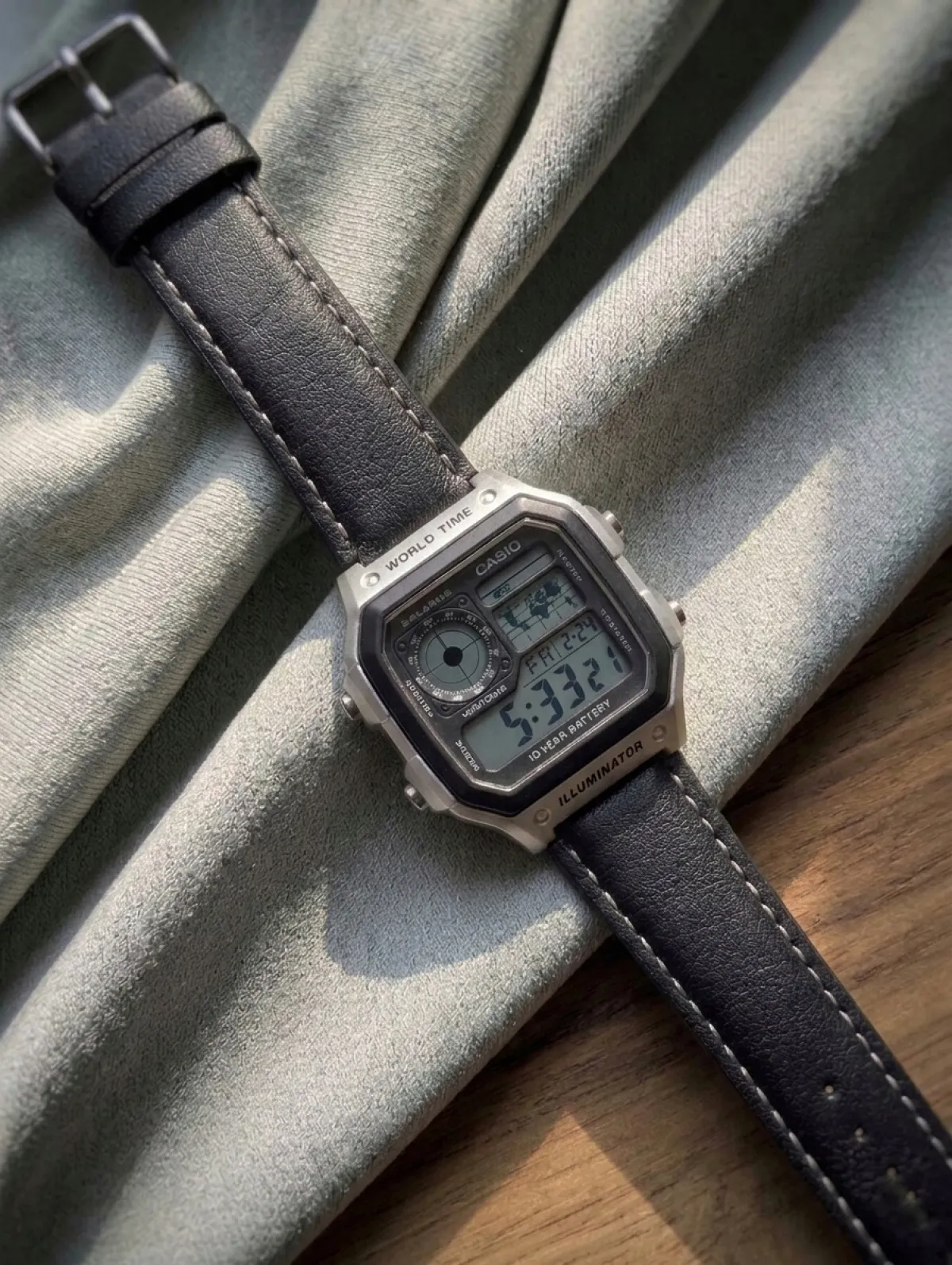 Casio AE-1200WHL-5A