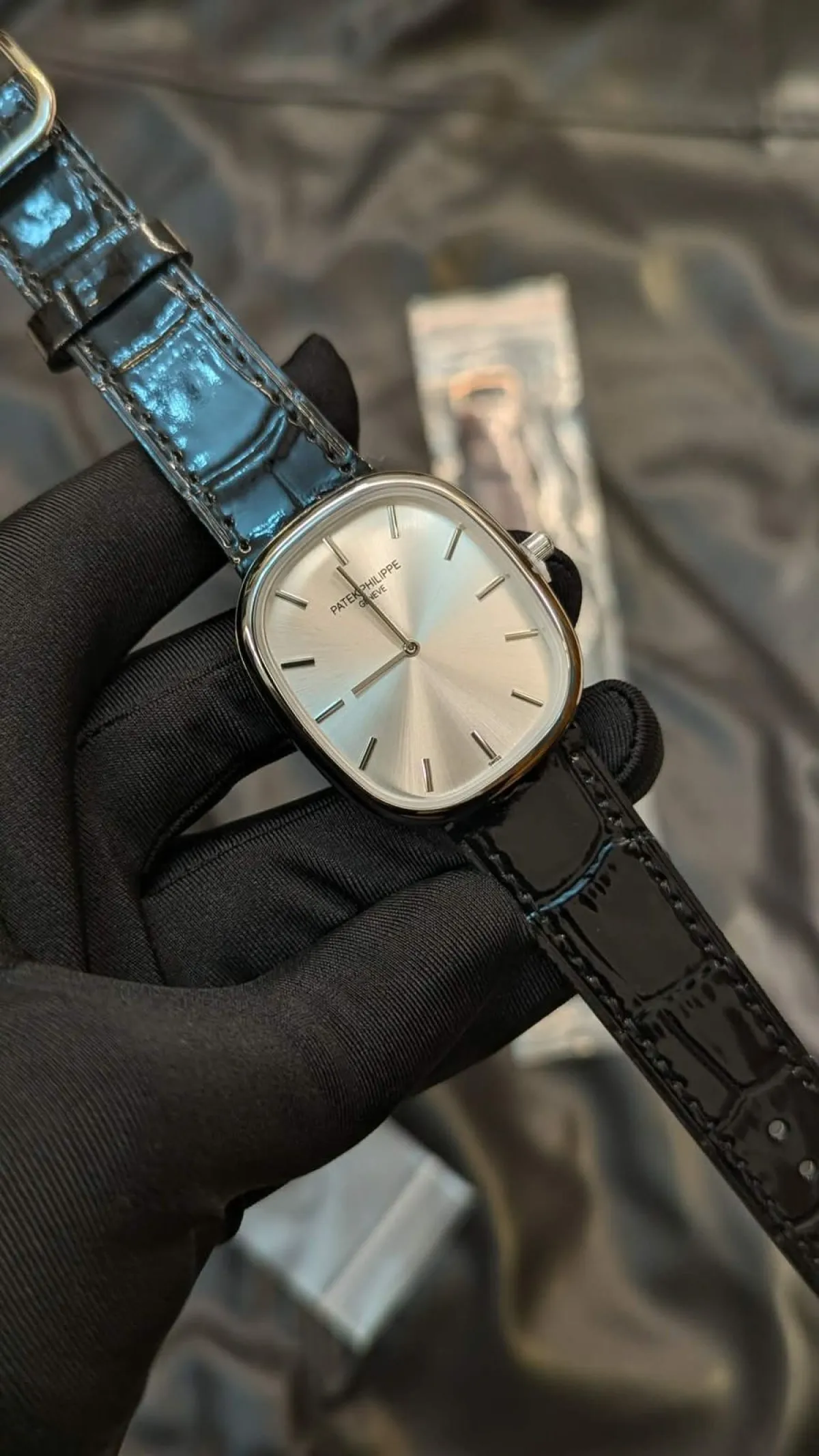 Patek Philippe Golden Ellipse (Silver dial)