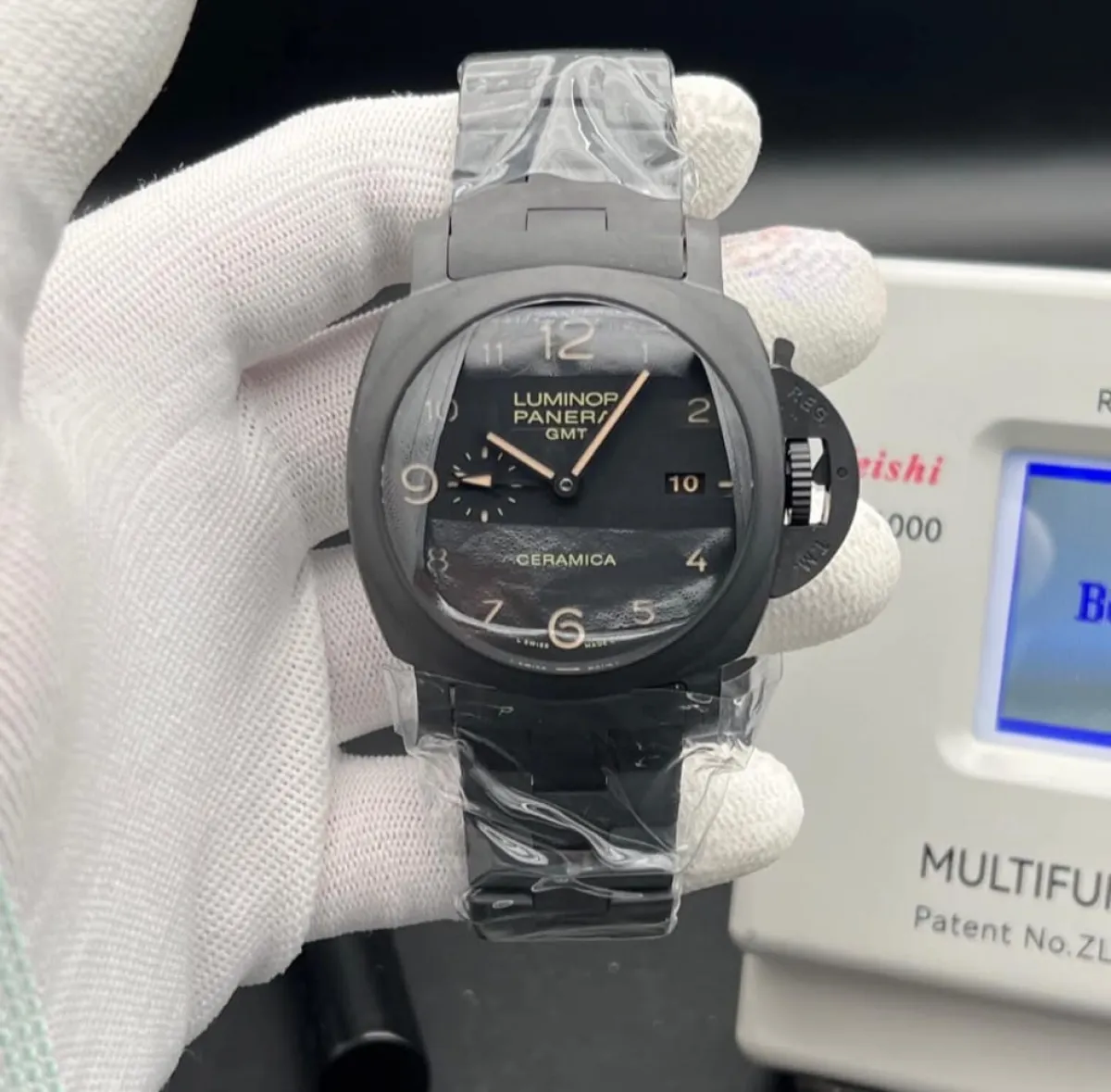 Panerai PAM0438 Tuttonero — Full black elegance, 3 Days GMT automatic movement, and Swiss 1:1 Grade finishing crafted(pre-order)