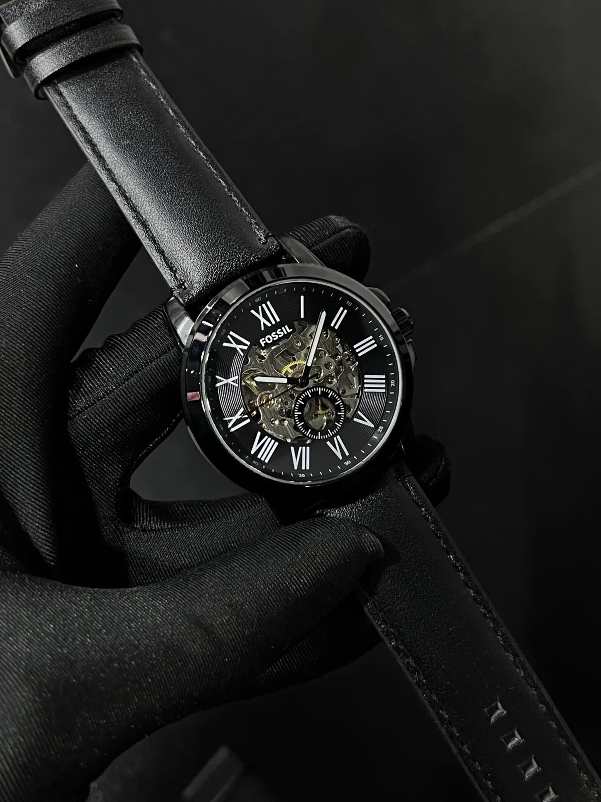 Fossil leather auto