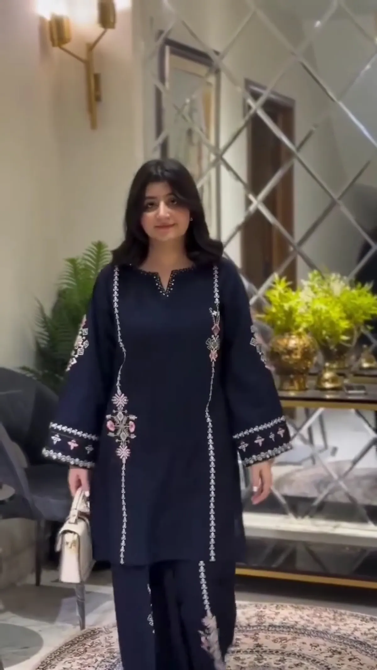 এমব্রয়ডারি রেডিমেড টু পিস - Image 2