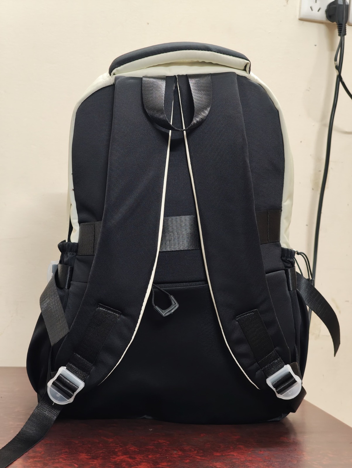 School Bag Light Weight Black_img_3