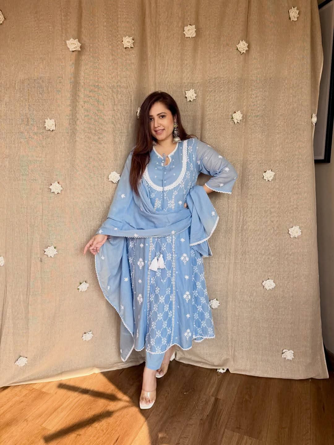 Indain Lucknowi Lace Work Three Piece Set - Image 2