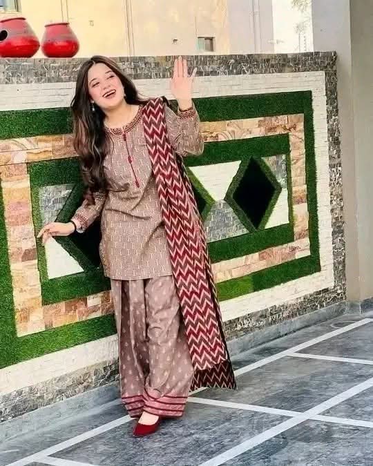 Farshi Three Piece Set - Image 7