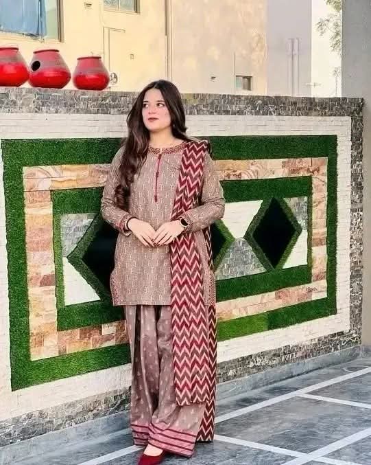 Farshi Three Piece Set - Image 9