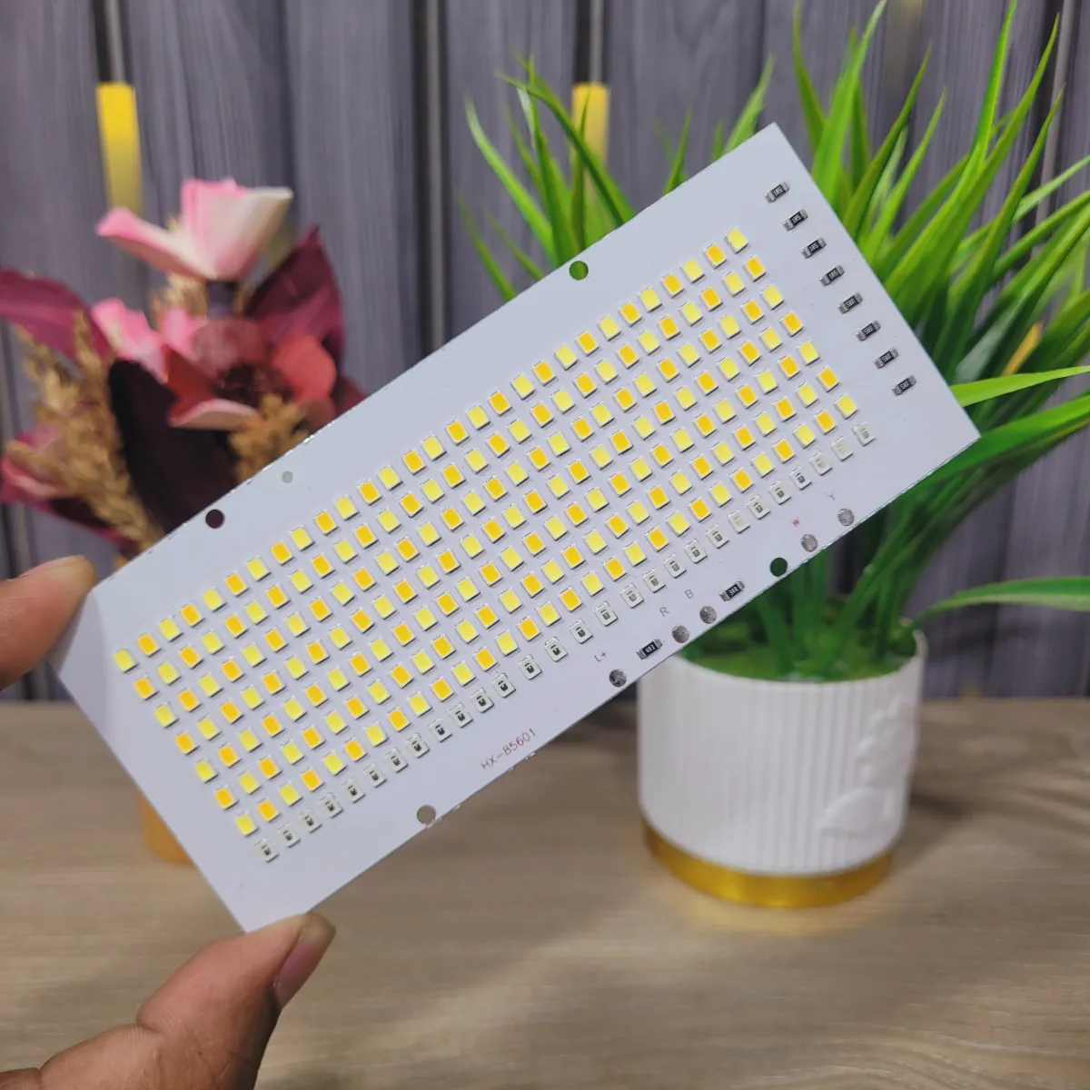4V 100W Warm White LED Light Panel with Red & Blue Emergency Signal Light