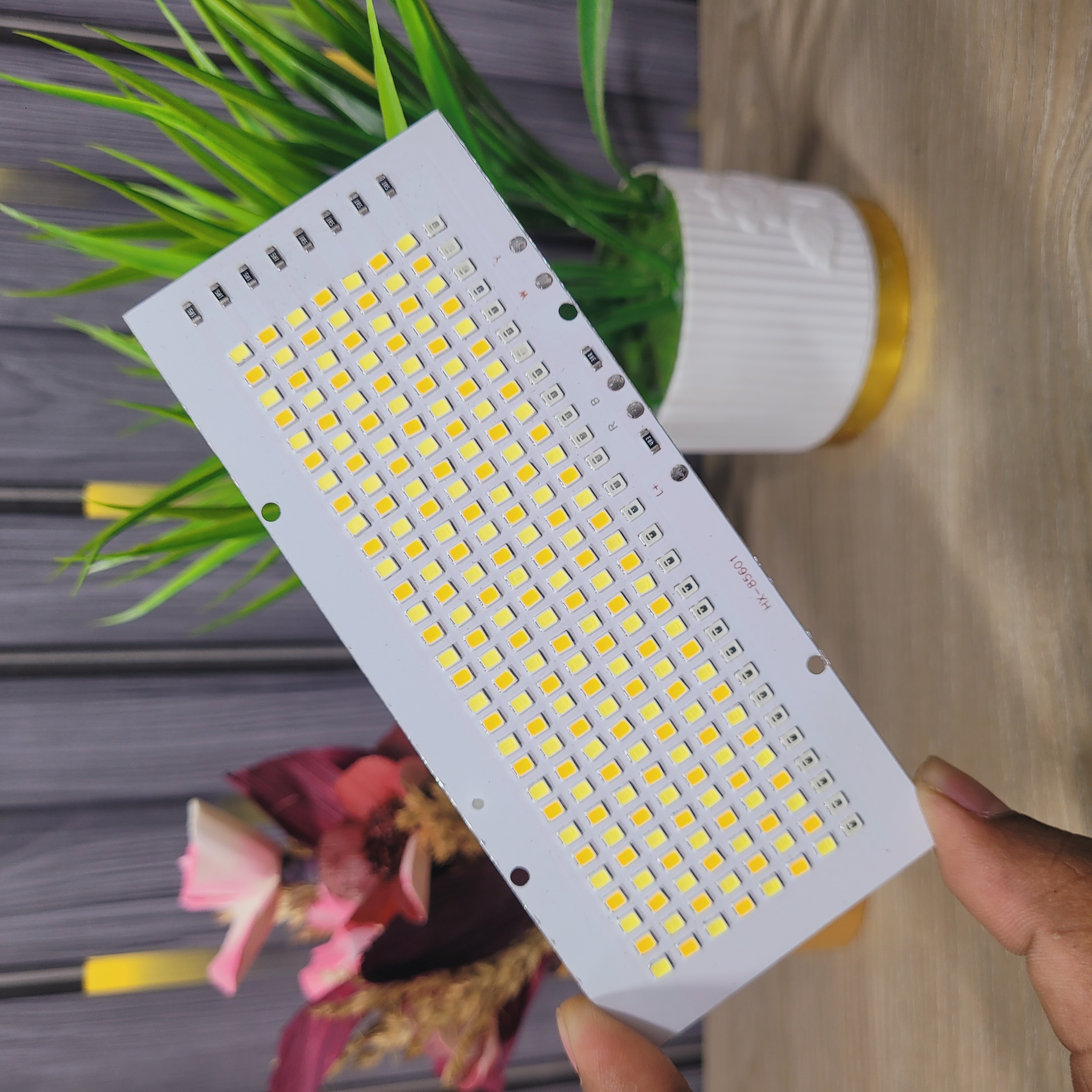 4V 100W Warm White LED Light Panel with Red & Blue Emergency Signal Light