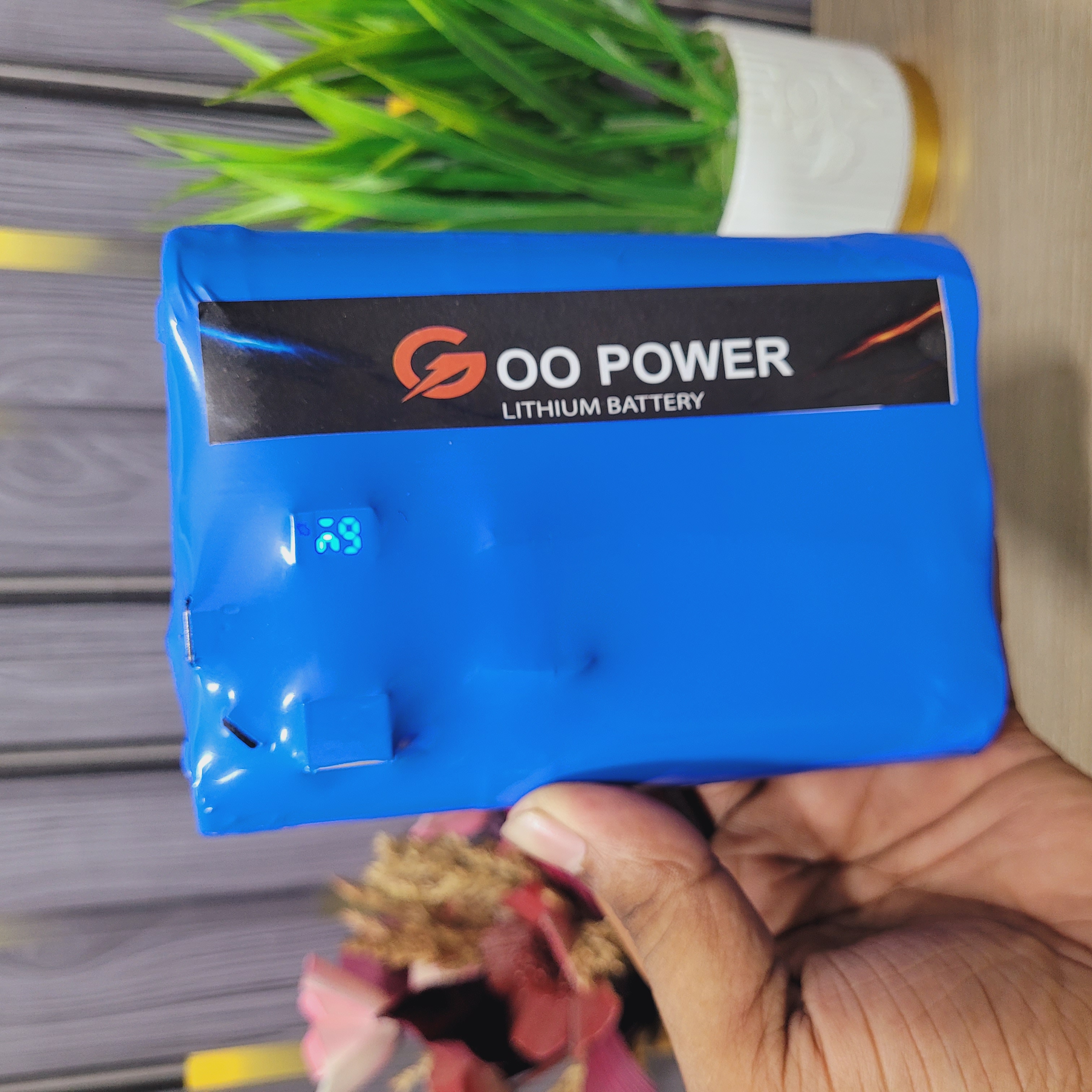 3.2V 45Ah LiFePO4 Fast Charging Power Bank with Digital Display (32140 Battery Pack)_img_1