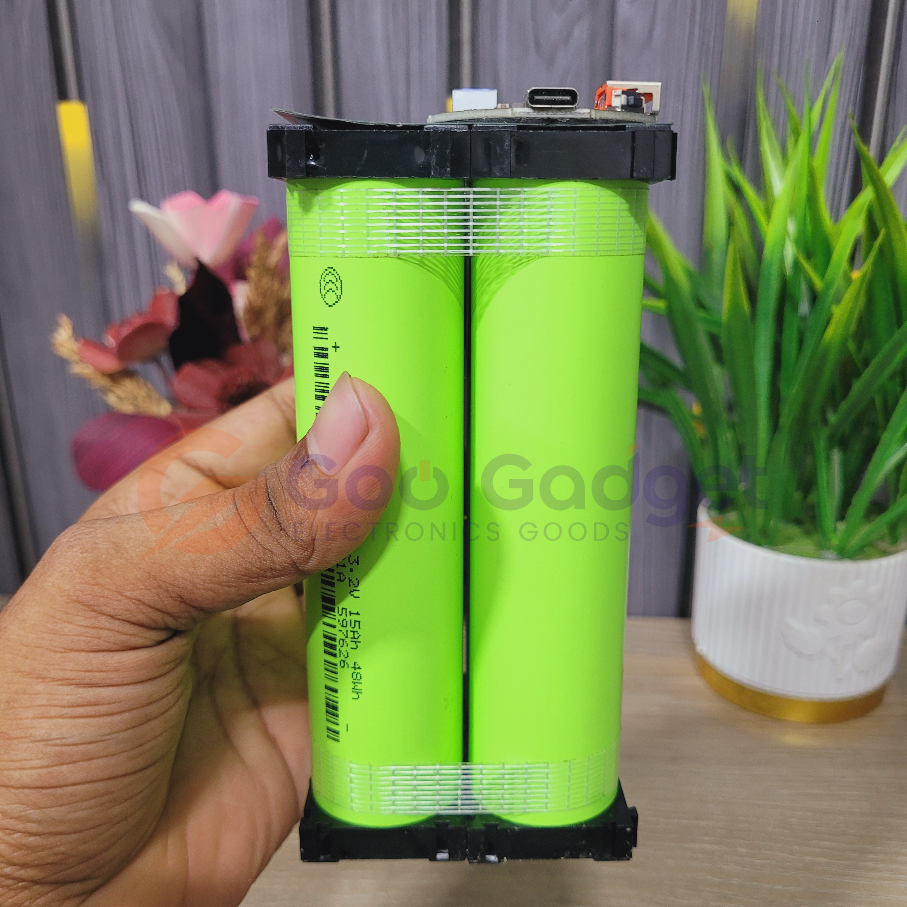 3.2V 60Ah LiFePO4 Power Bank Battery Pack with Digital Display Fast Charging Module (4×32140 Cells)_img_1