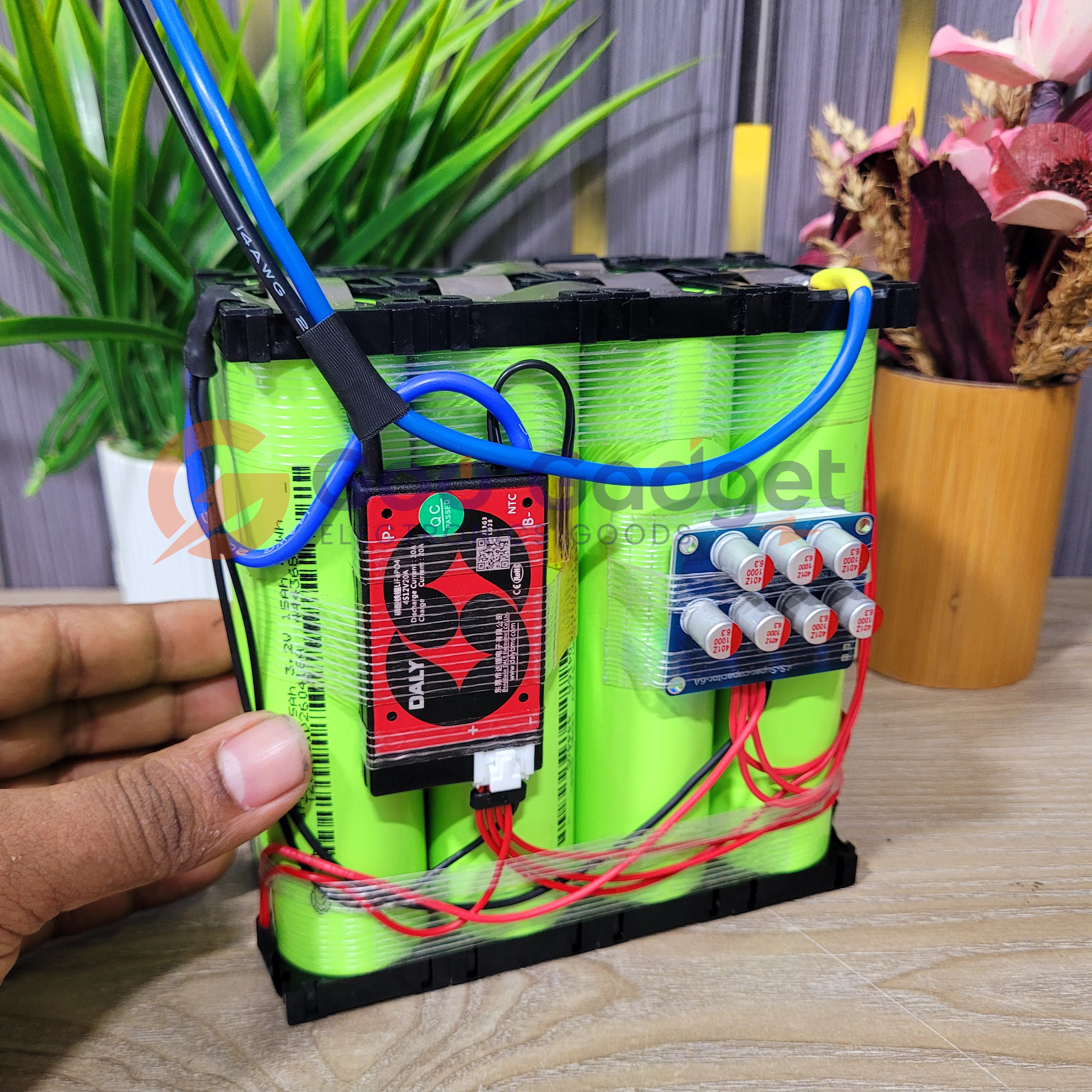12V 30Ah LiFePO4 Rechargeable Battery Pack with JK 4S 20A BMS & 4S 6A Active Balancer_img_2