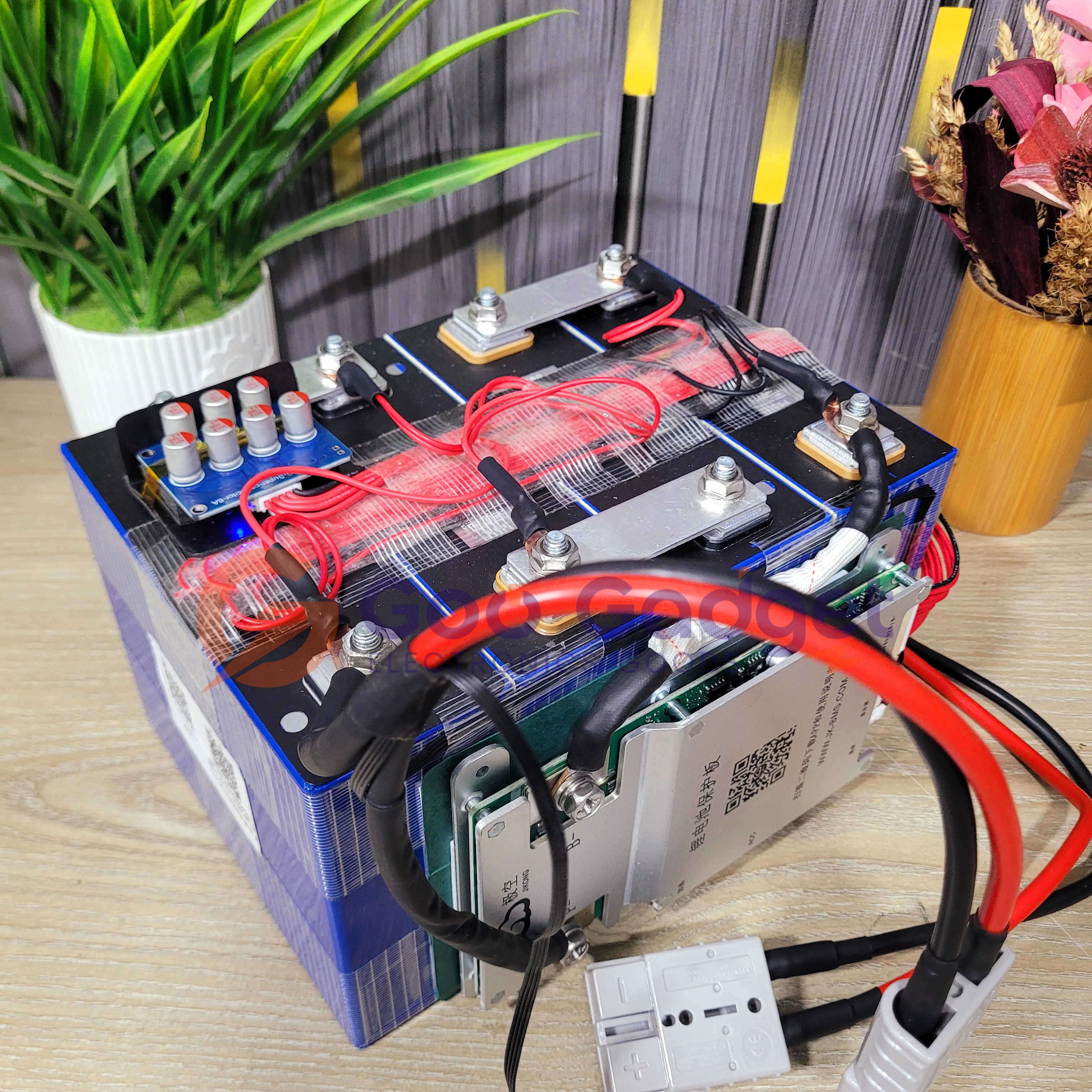 12V 114Ah LiFePO4 Rechargeable Battery Pack with JK 100A Smart BMS & 1A Active Balancer_img_2