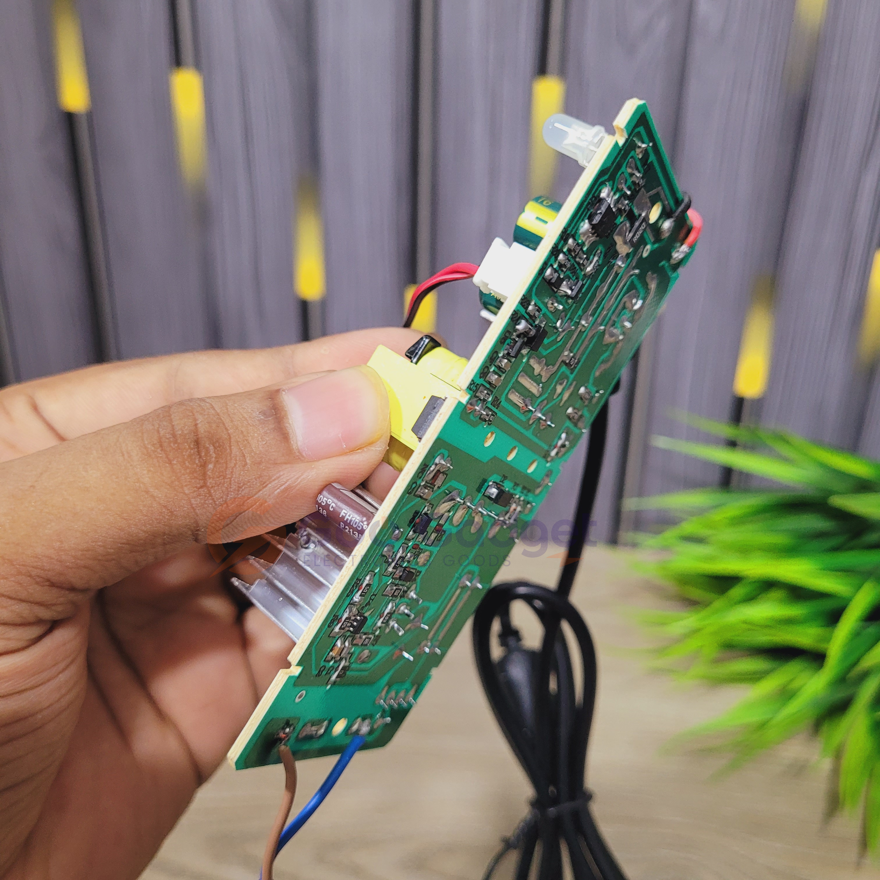 14.6V 5A Bigmax LiFePO4 Battery Charger with Cooling Fan_img_7
