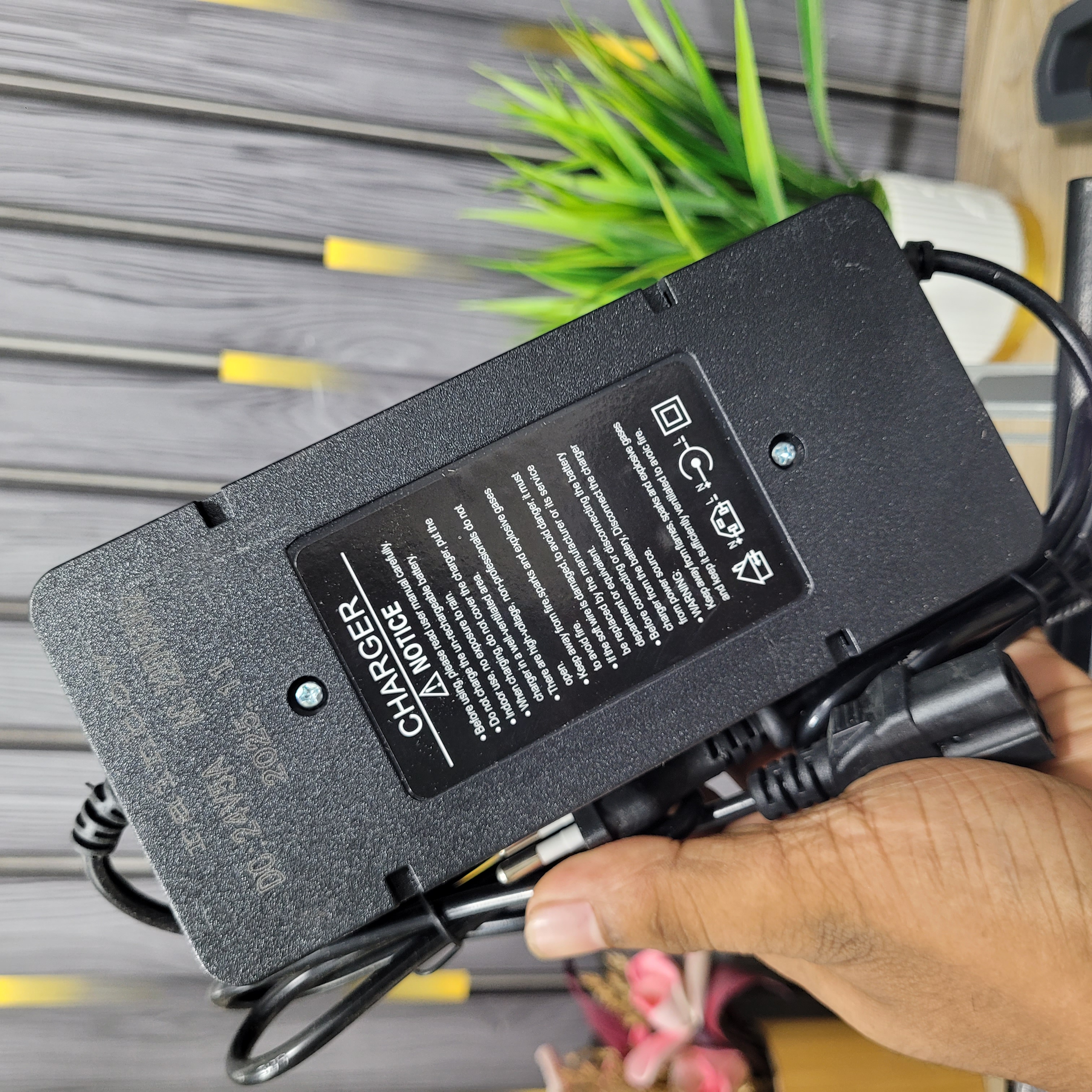 24V 5A Lead Acid Battery Charger | 27.2V Smart Charger for SLA/AGM/GEL Battery_img_1