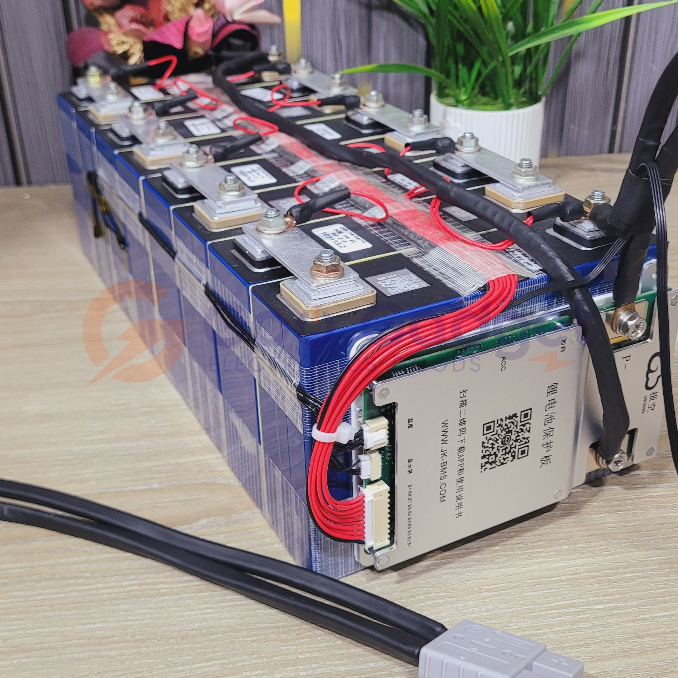 24V 100Ah LiFePO4 Battery Pack with JK 100A/200A Smart BMS and 1A Active Balancer for Solar, UPS & Home IPS