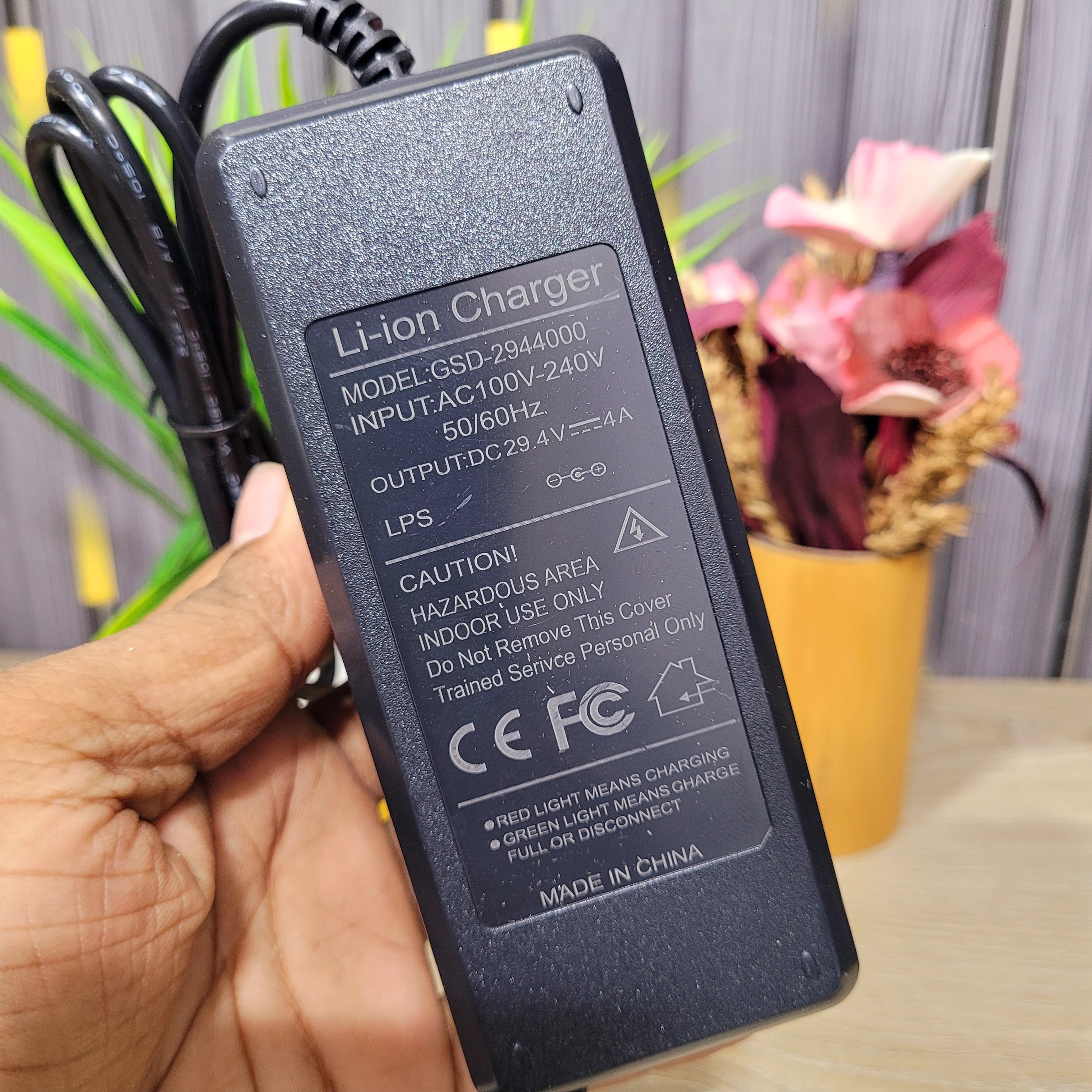 24V 4A LiFePO4 Li-ion Battery Charger 29.2V 29.4V Output