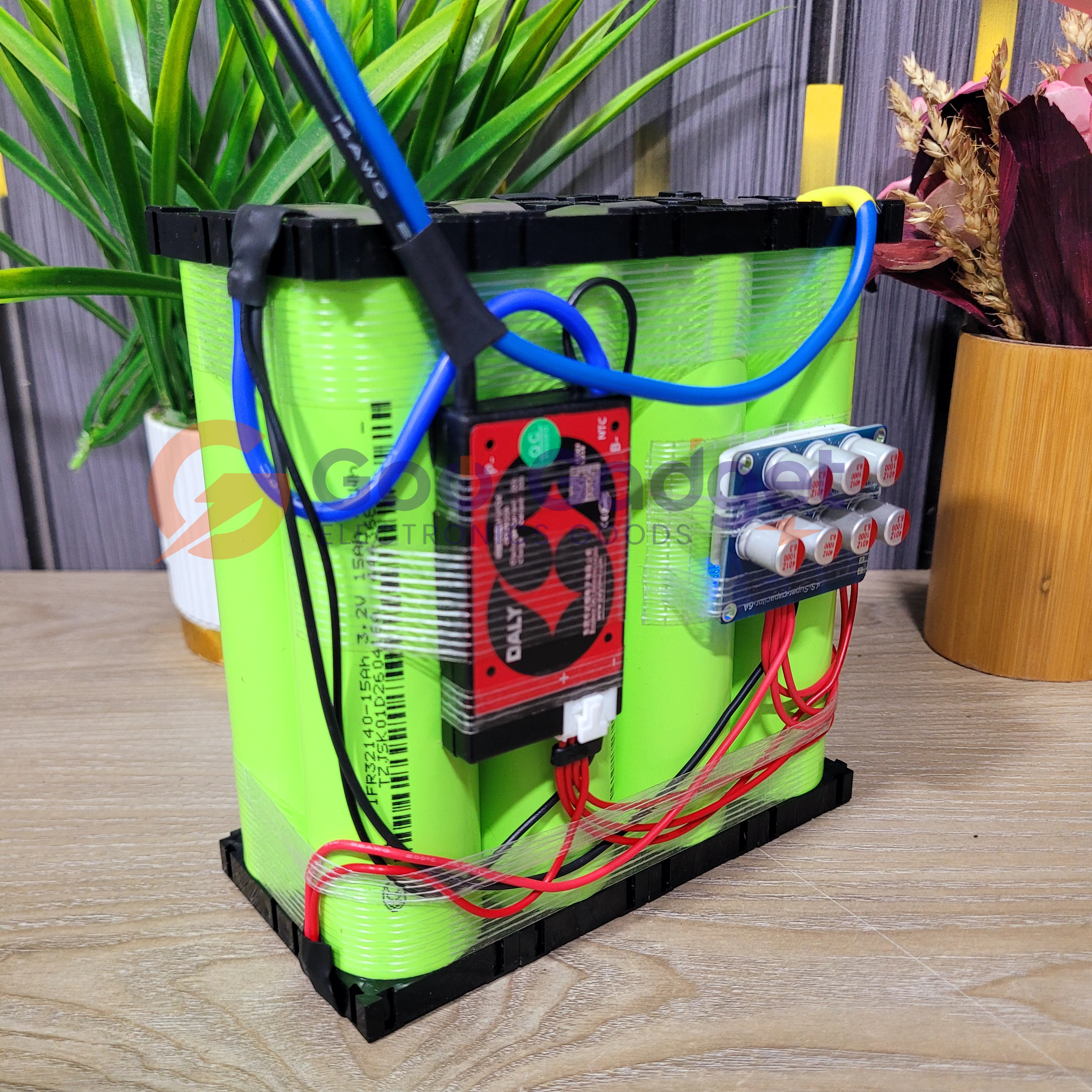 12V 30Ah LiFePO4 Rechargeable Battery Pack with JK 4S 20A BMS & 4S 6A Active Balancer_img_3