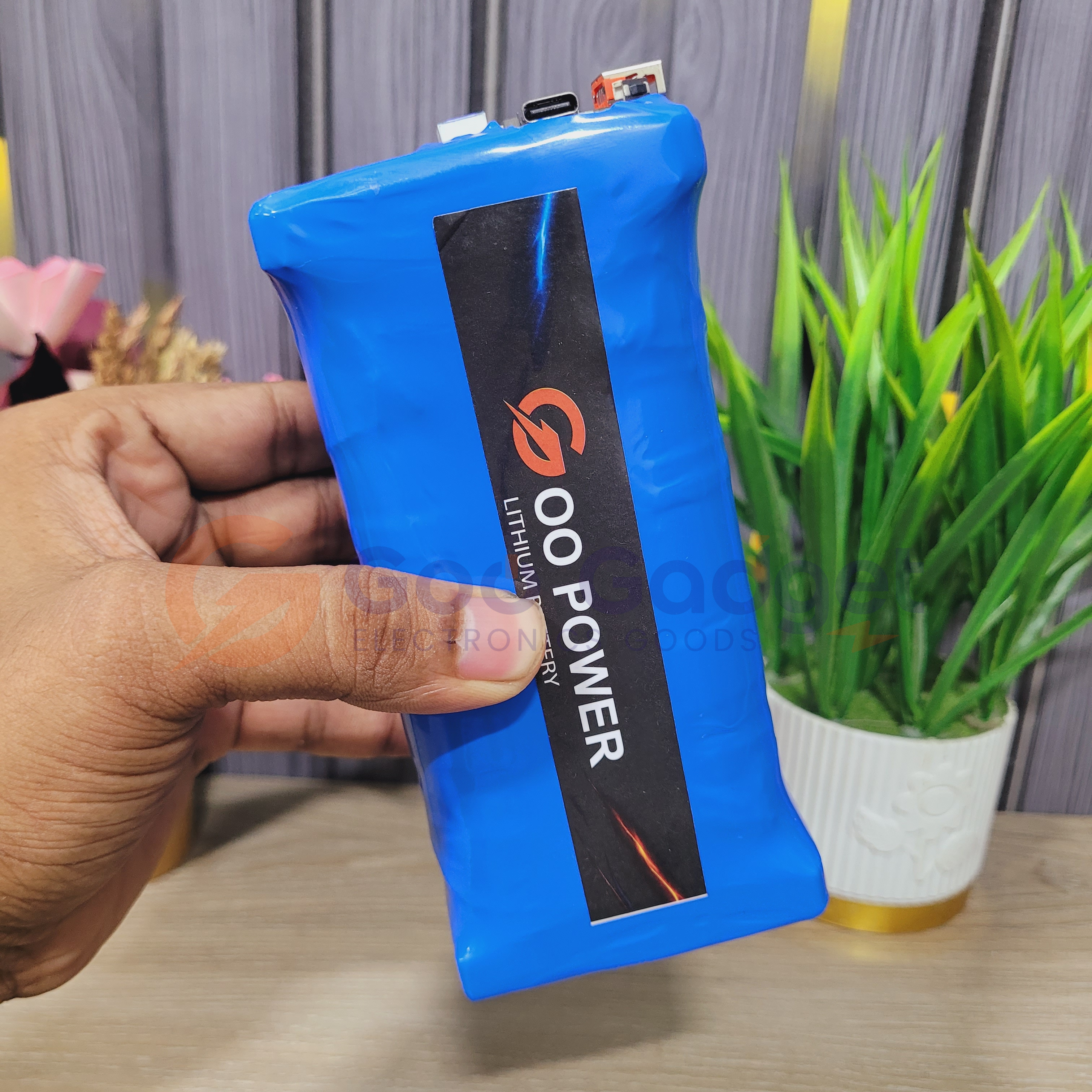 3.2V 60Ah LiFePO4 Power Bank Battery Pack with Digital Display Fast Charging Module (4×32140 Cells)_img_3