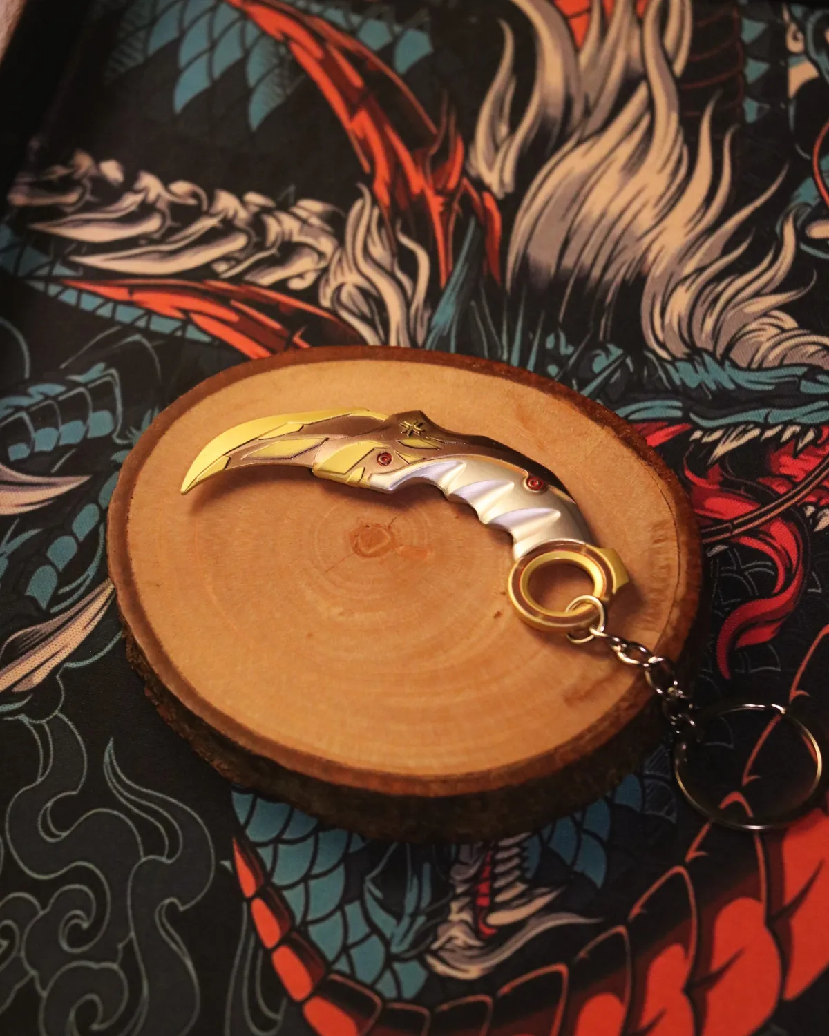 𝗠𝗘𝗧𝗔𝗟 Champion Karambit Keychain - Image 1