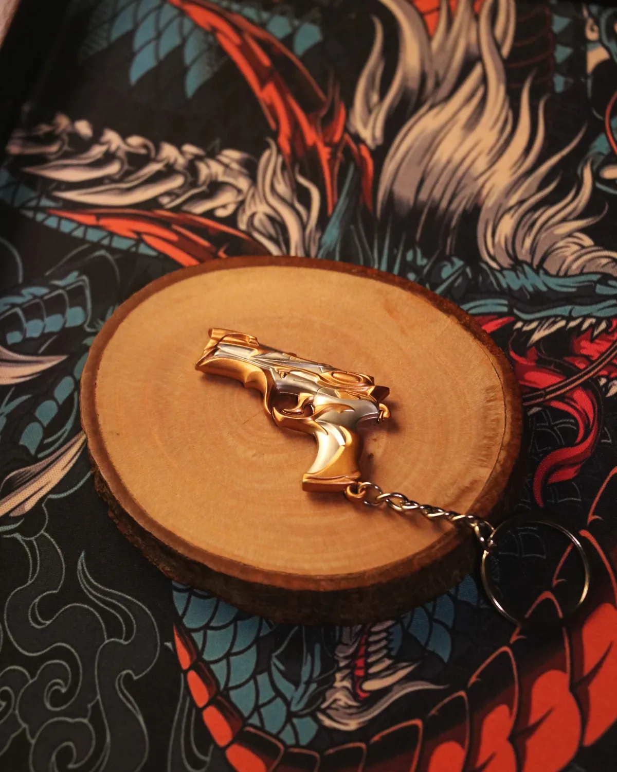𝗠𝗘𝗧𝗔𝗟 Forsaken Golden Classic Keychain - Image 1