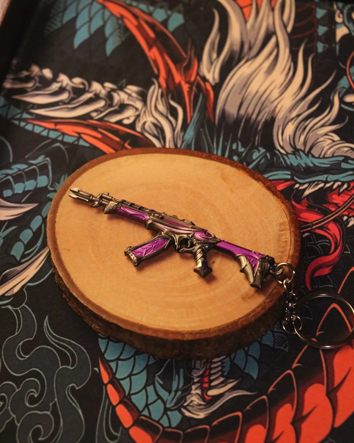 𝗠𝗘𝗧𝗔𝗟 Purple Reaver Vandal Keychain - Image 1