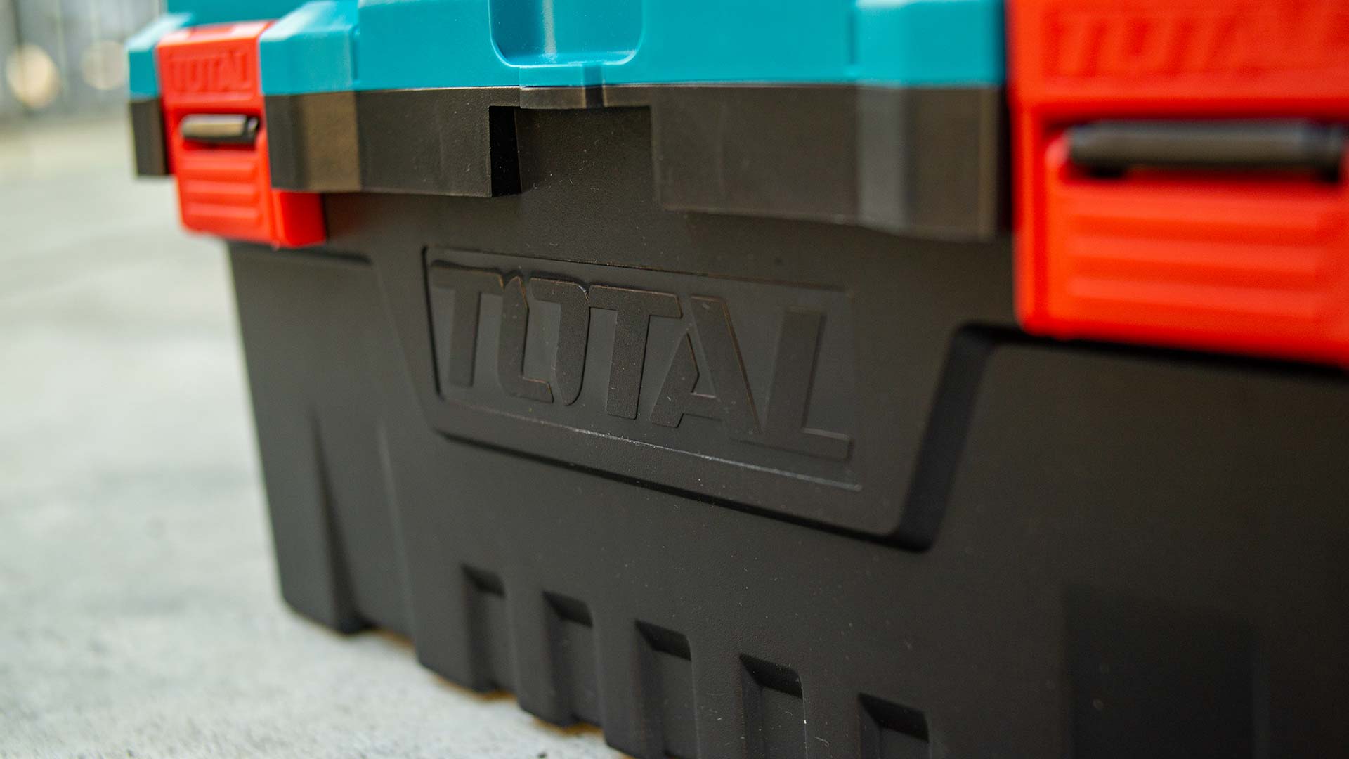 TOTAL Plastic Tool Box, 17" & 20", PP Material, High-Strength Handle, With Tray | Models: TPBX0171 | TPBX0201_img_5