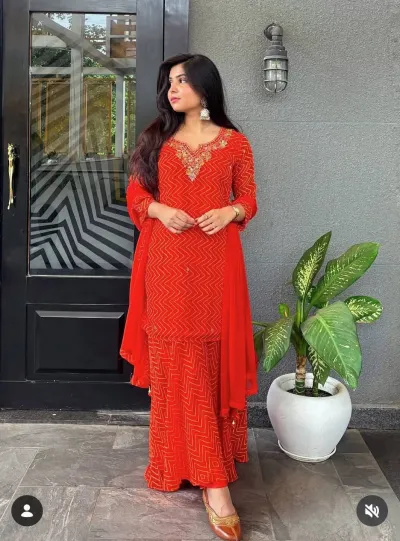 Premium White Gold Georgette_img_0