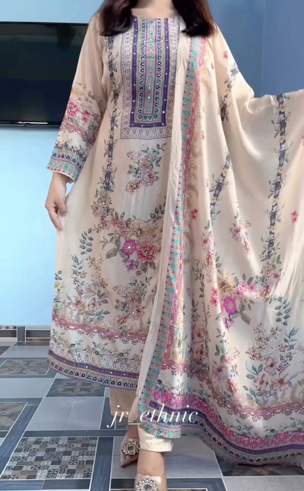 লাইলাক ব্লুম থ্রি-পিস