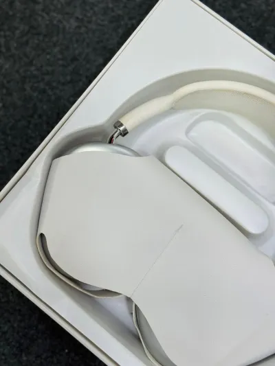 Apple AirPods Max – Premium Over-Ear Headphones_img_2
