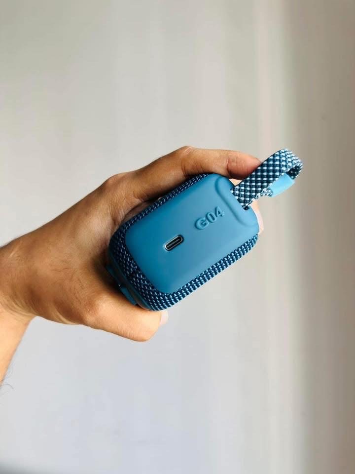 G04 Portable Bluetooth Speaker