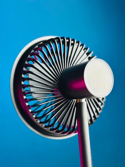 Xiaomi AISOLOVE F5 Rechargeable Fan 4000mah With Swing & Extendable_img_1