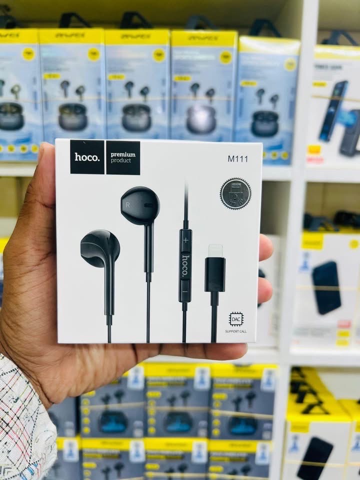 Hoco M111 â Premium Wired Earphone