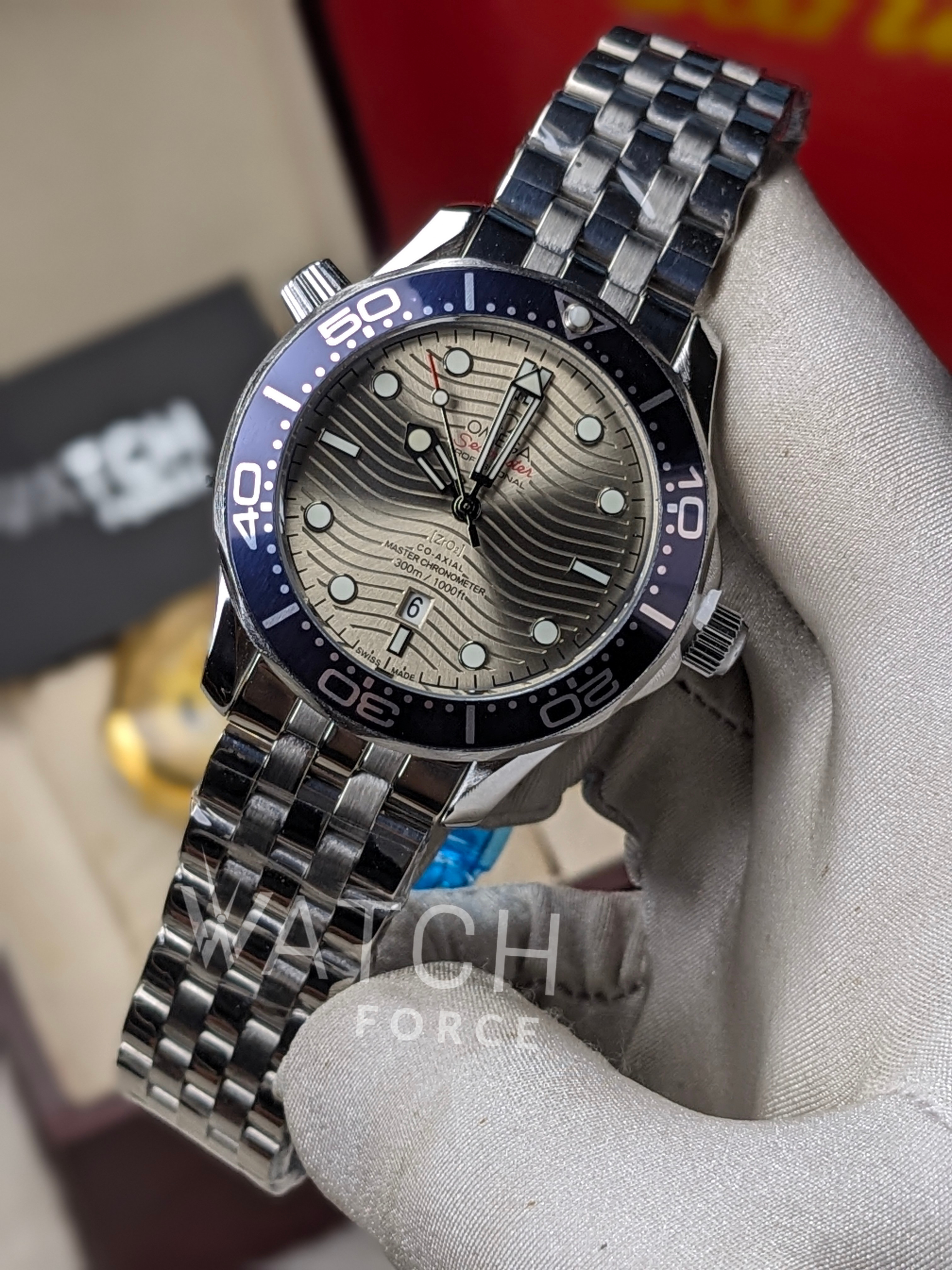 Omega Speed master Sweep movement Watch_img_1