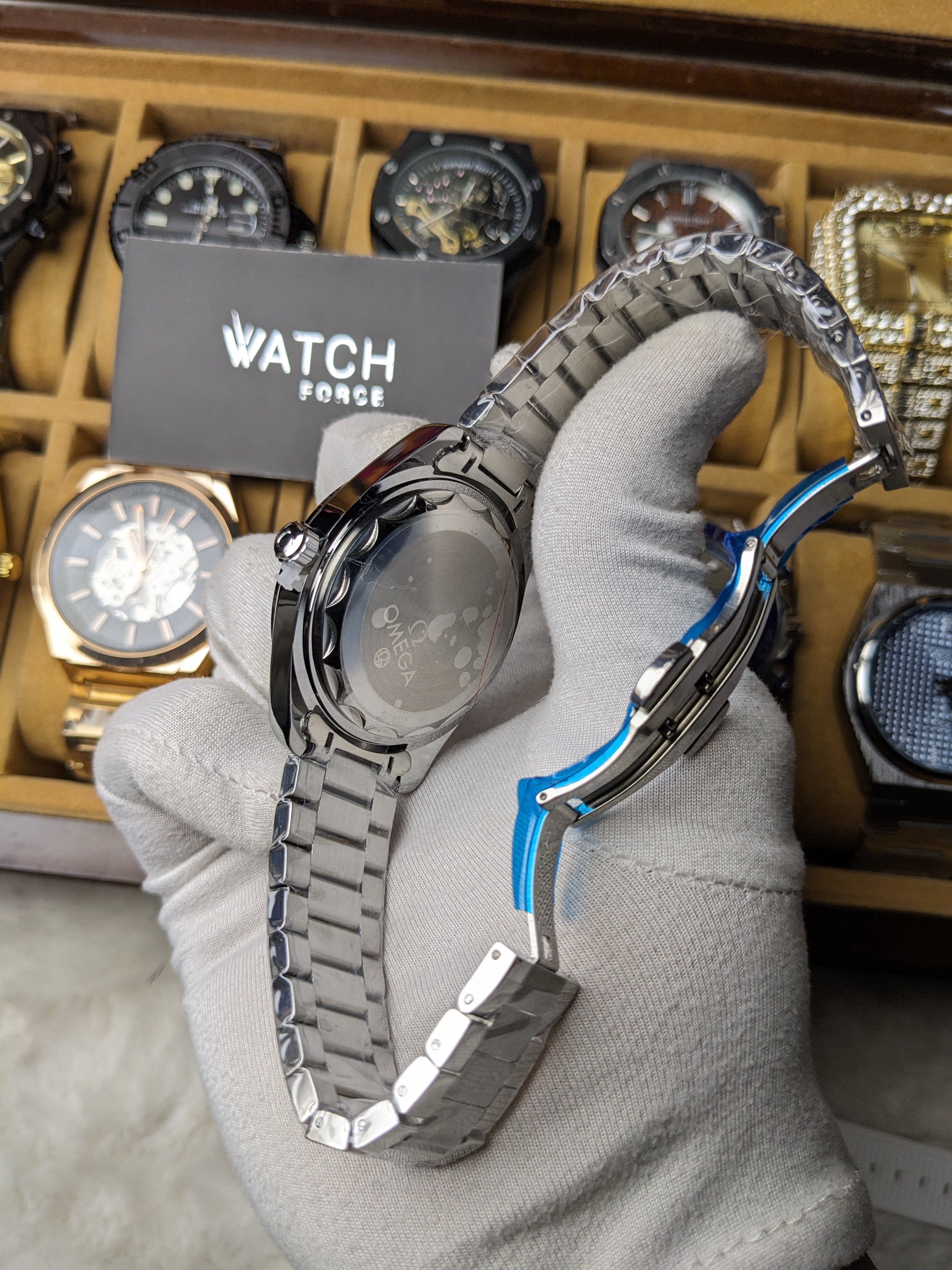Omega Sky Blue Quartz Watch_img_4