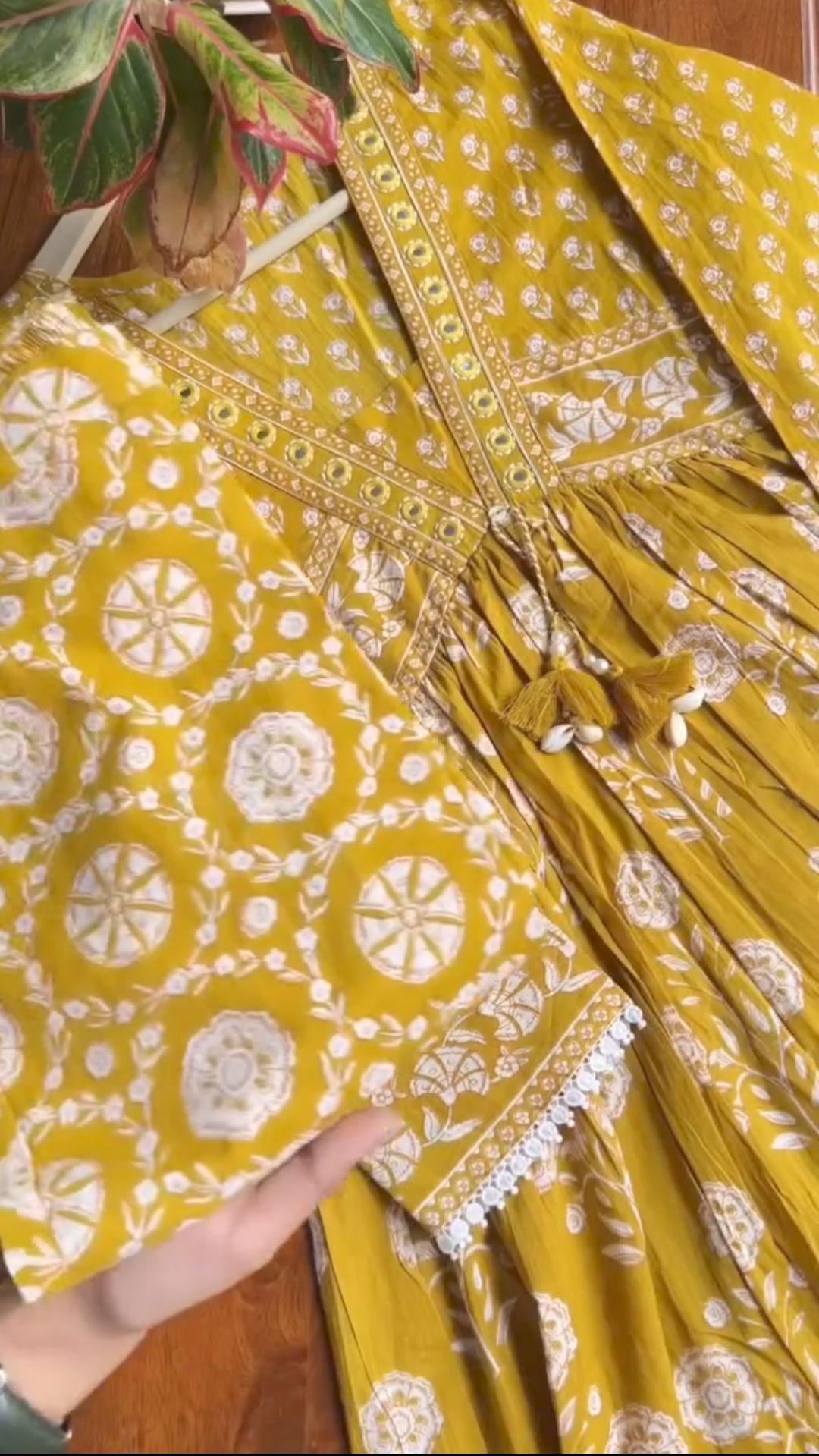 আনারকলি গাউন সেট