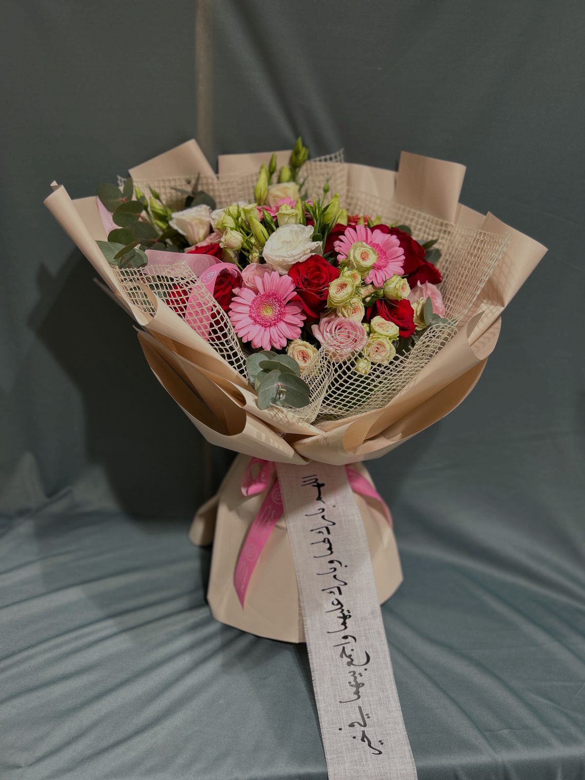 Pink petals hand bouquet
