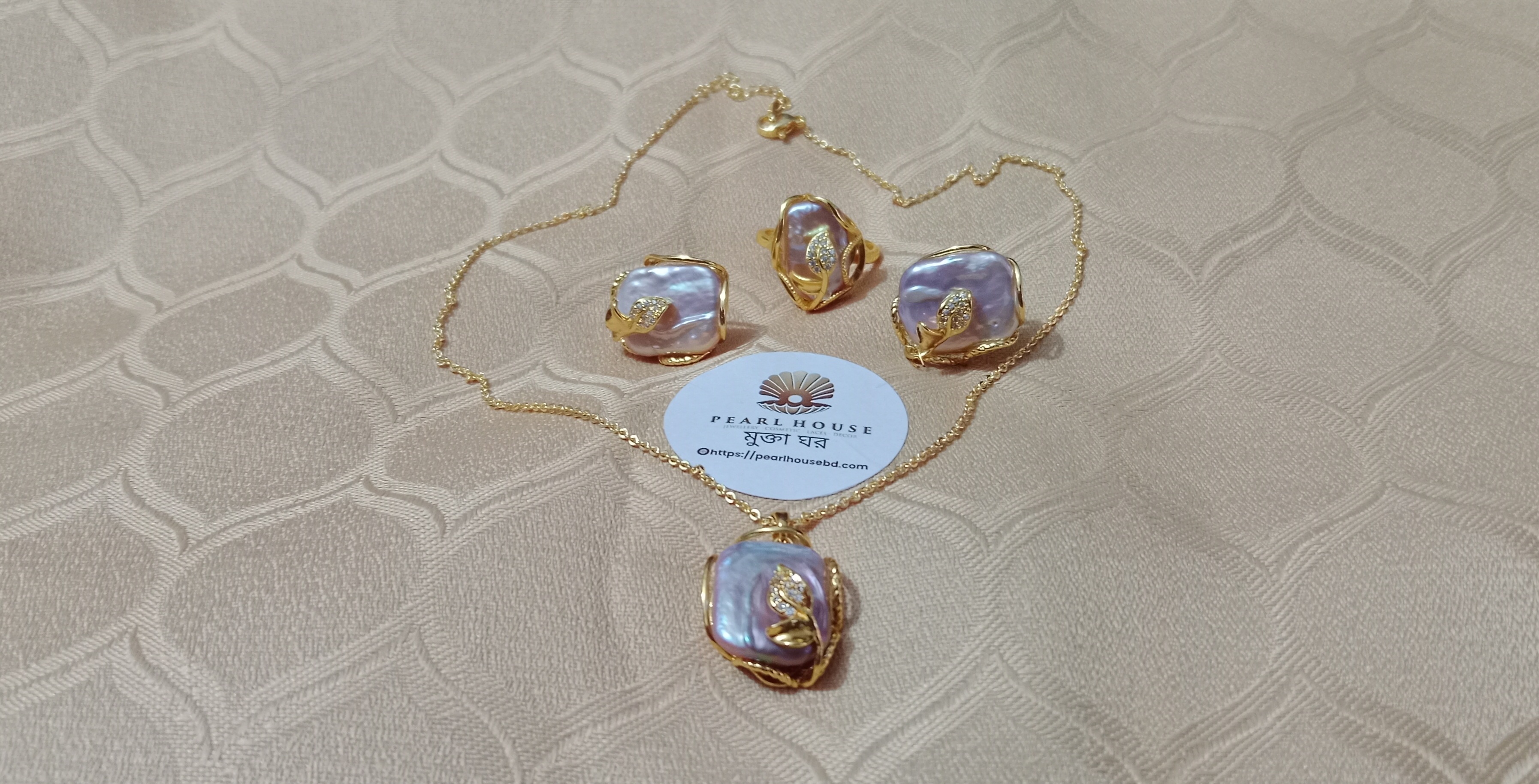 Mother Pearl Pendent Set_img_0