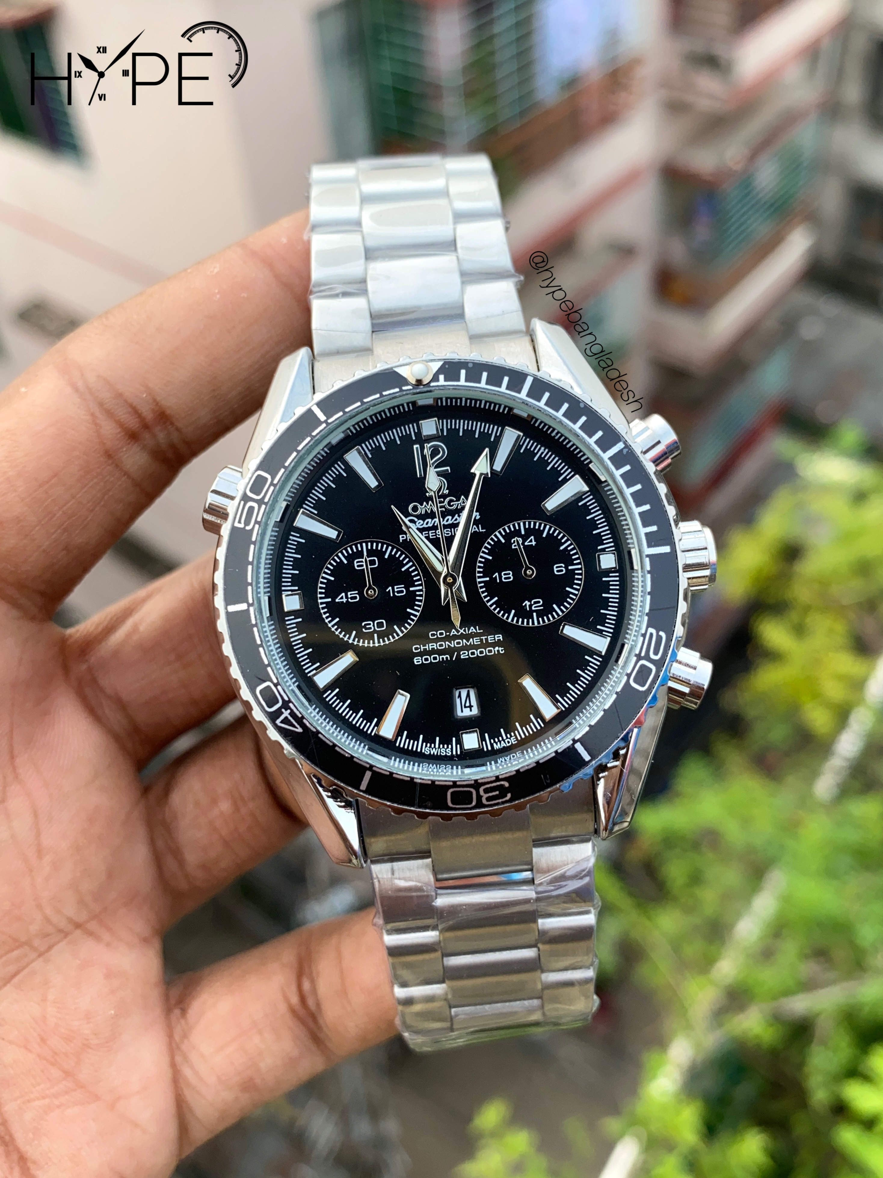 0mega seamaster chronograph (Black)