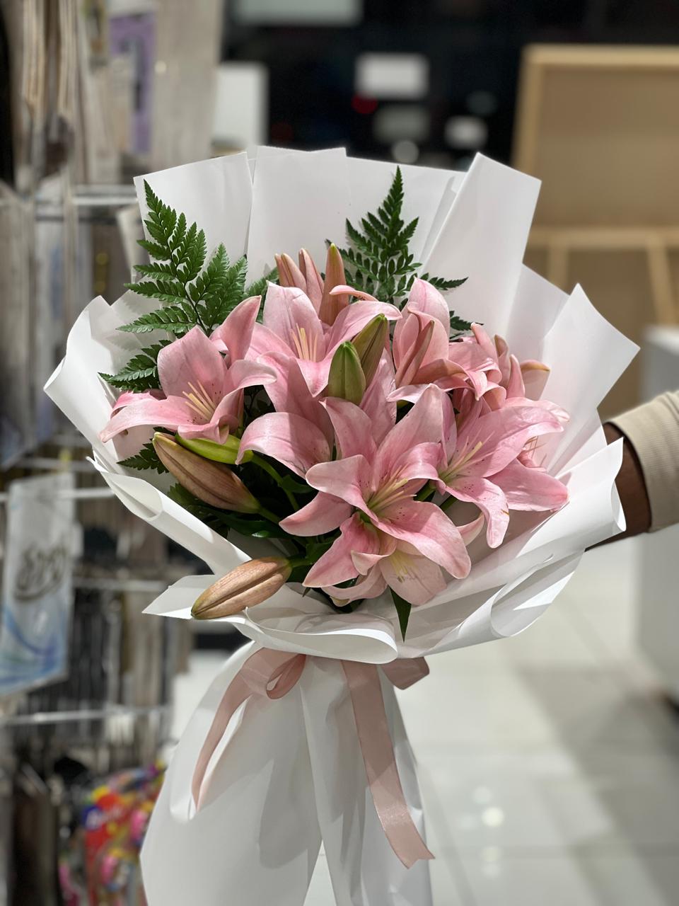 Lilium petals