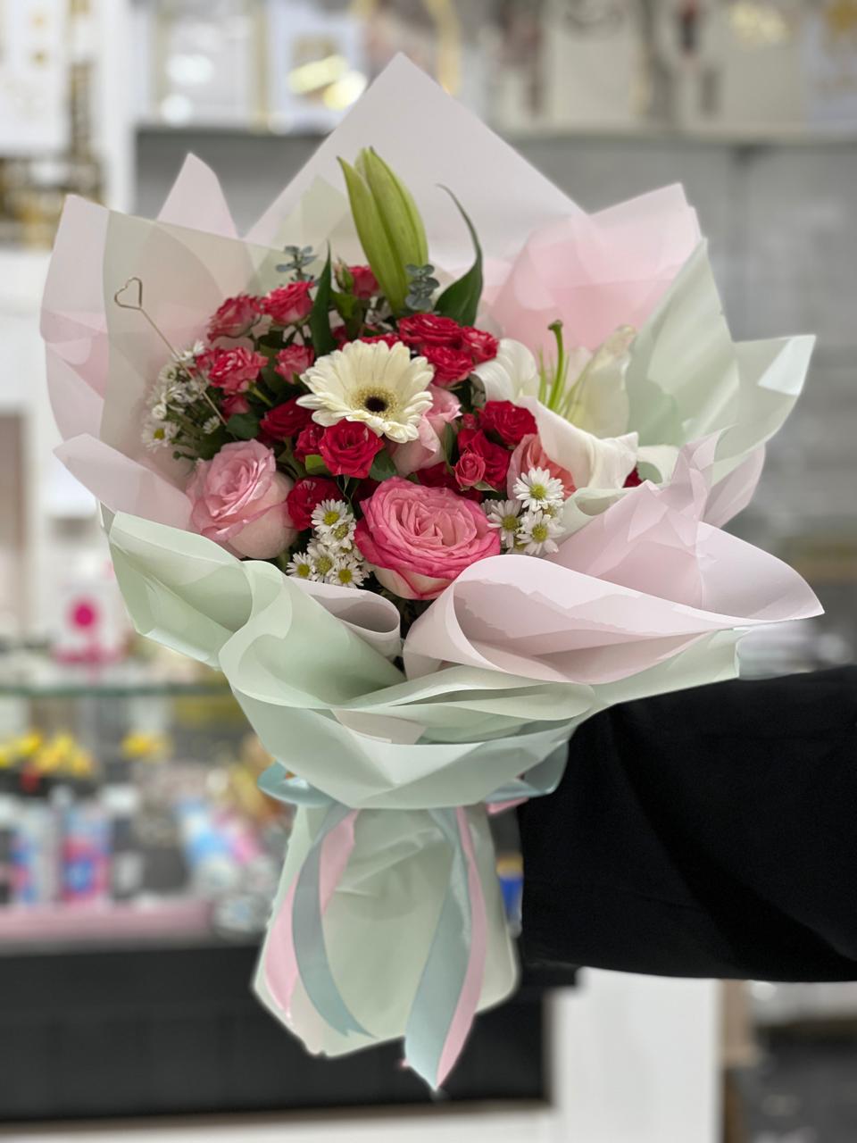 Mix flowers hand and