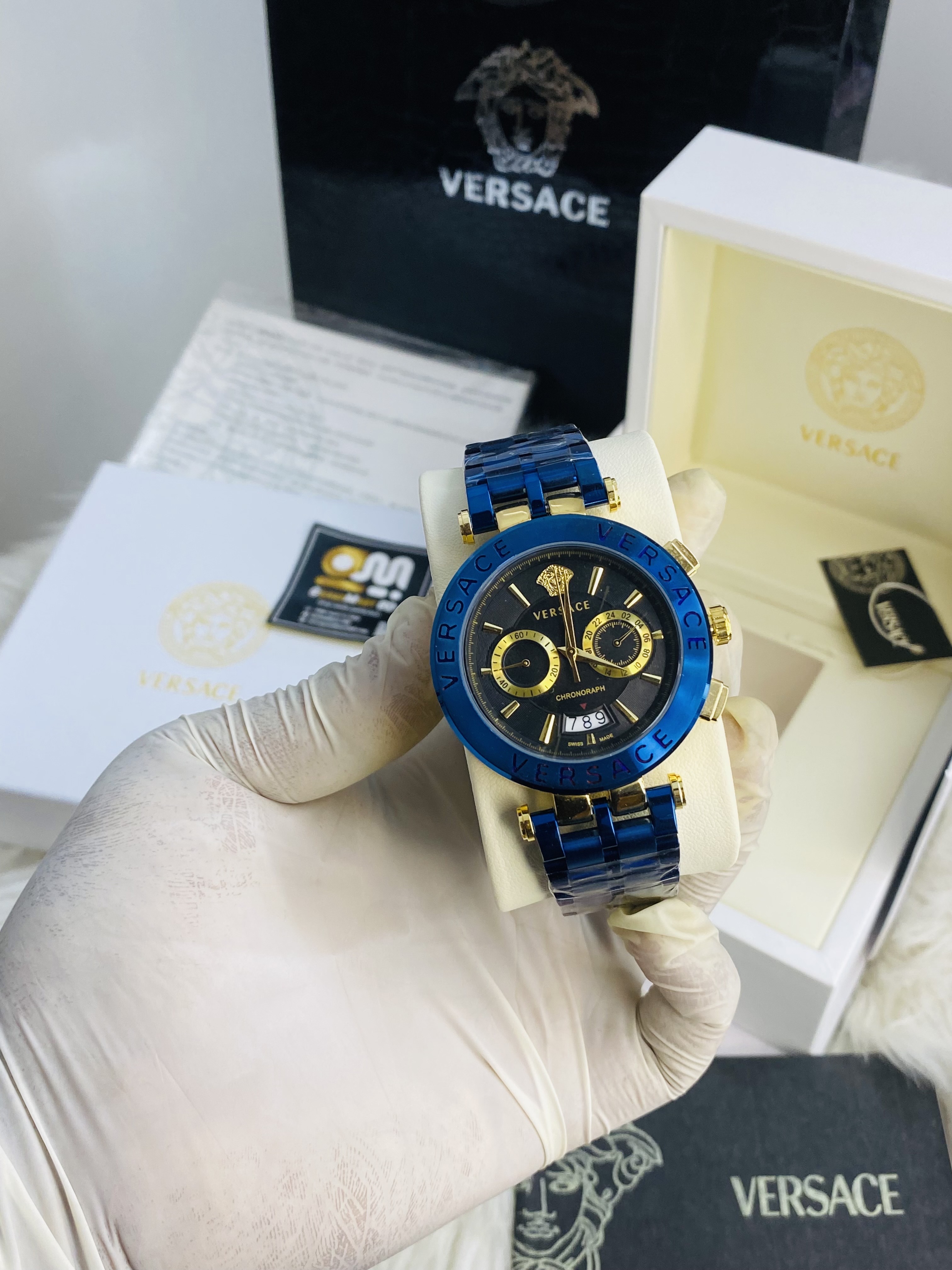 Versace .