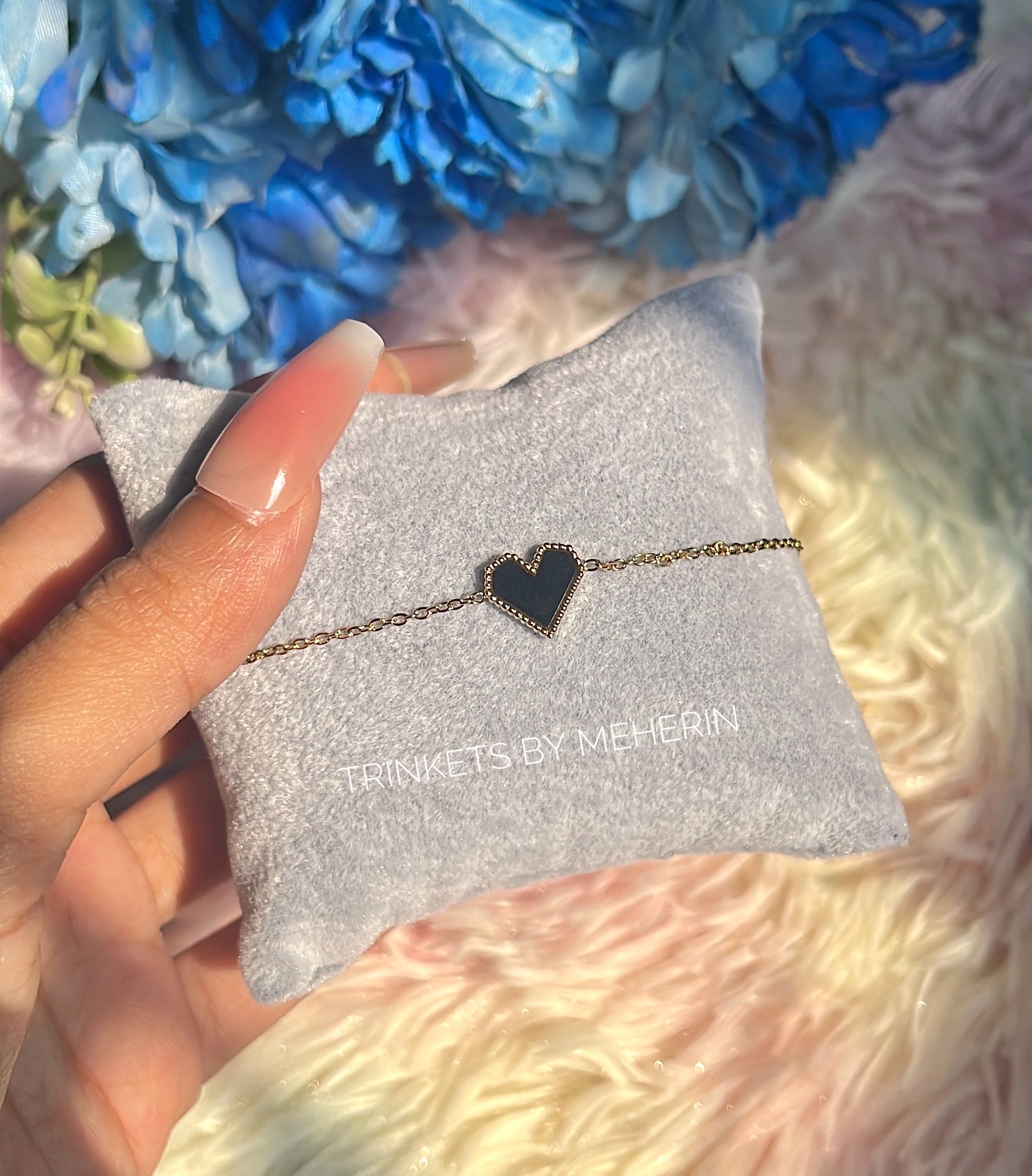 Black love bracelet_img_0