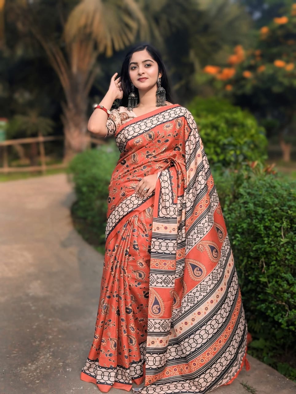 Exclusive Puja Special Sharee thumbnail 3