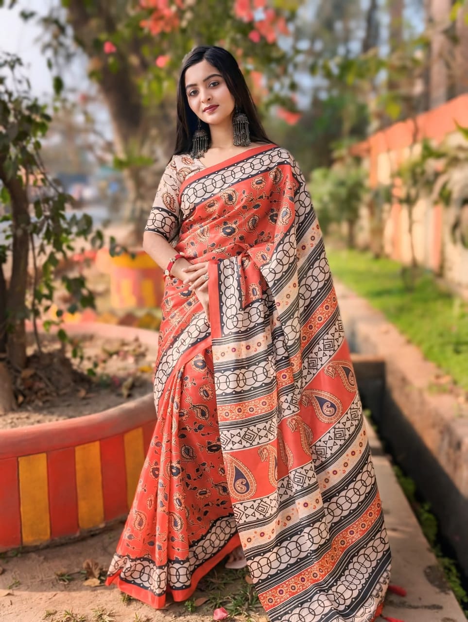 Exclusive Puja Special Sharee thumbnail 4