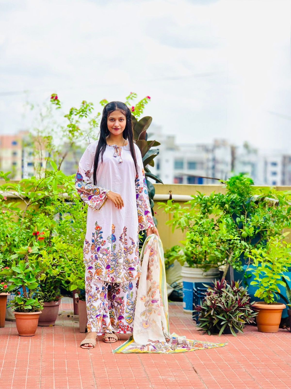 LUXURY PAKISTANI INSPIRED 3 PIECE thumbnail 3