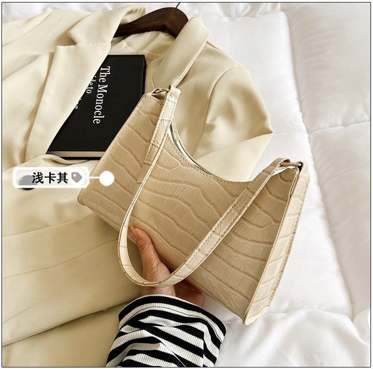 Crocodile shoulder bag_img_2