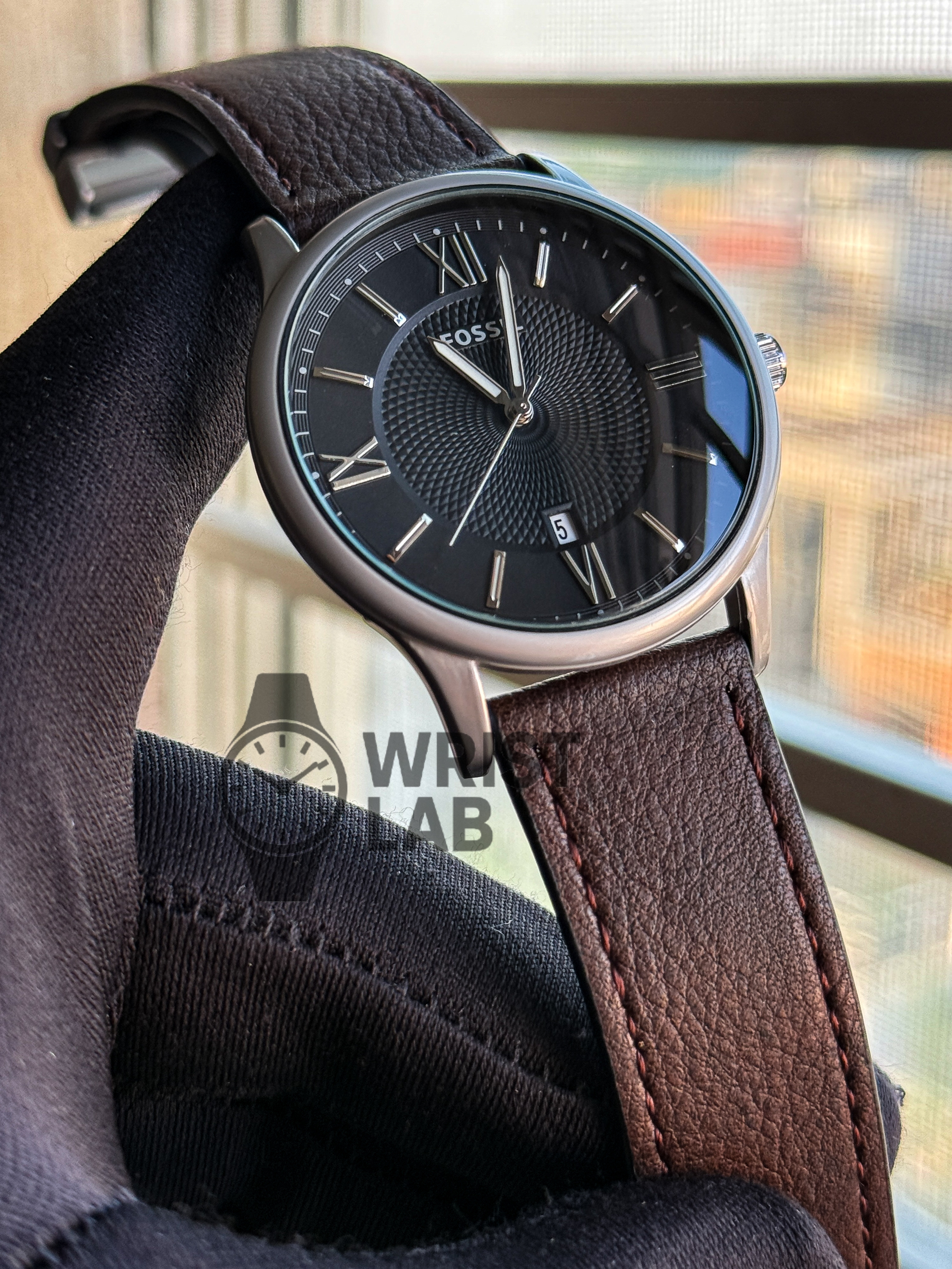 FOSSIL DATE SILVER CASE BLACK DIAL BROWN LEATHER_img_0
